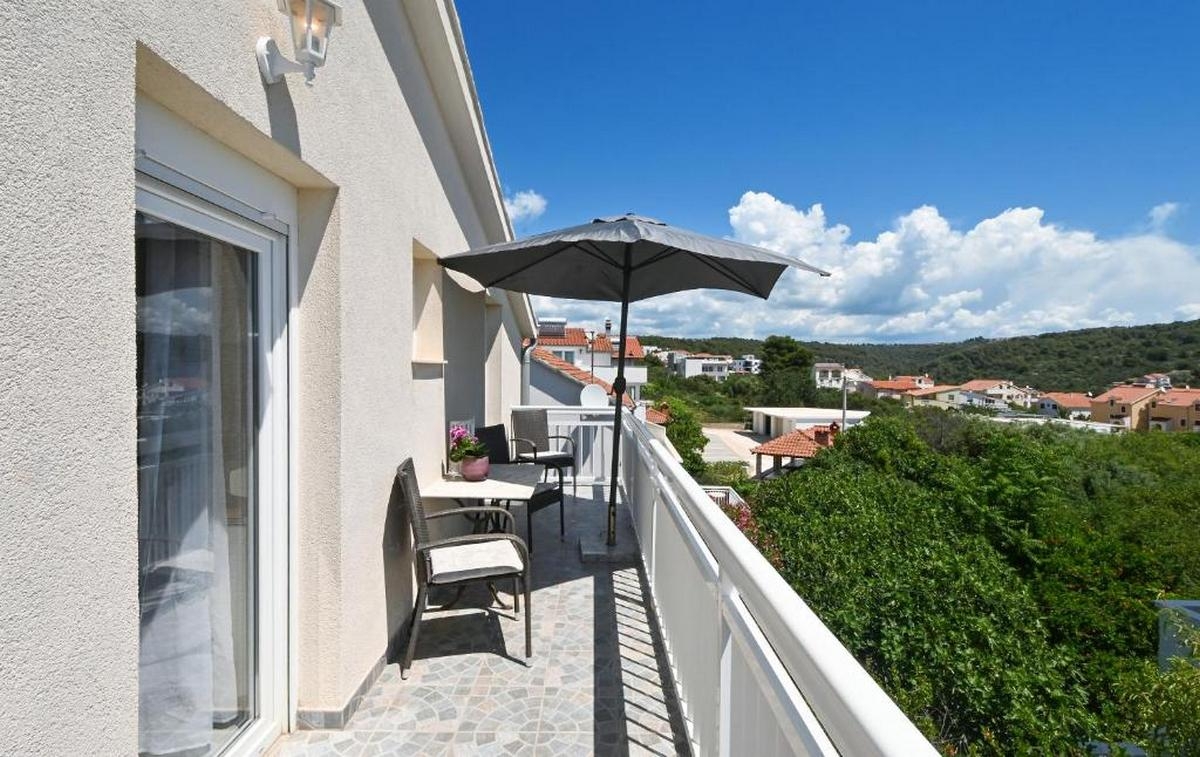 One bedroom apartment with balcony Mavarštica, Čiovo  A-d