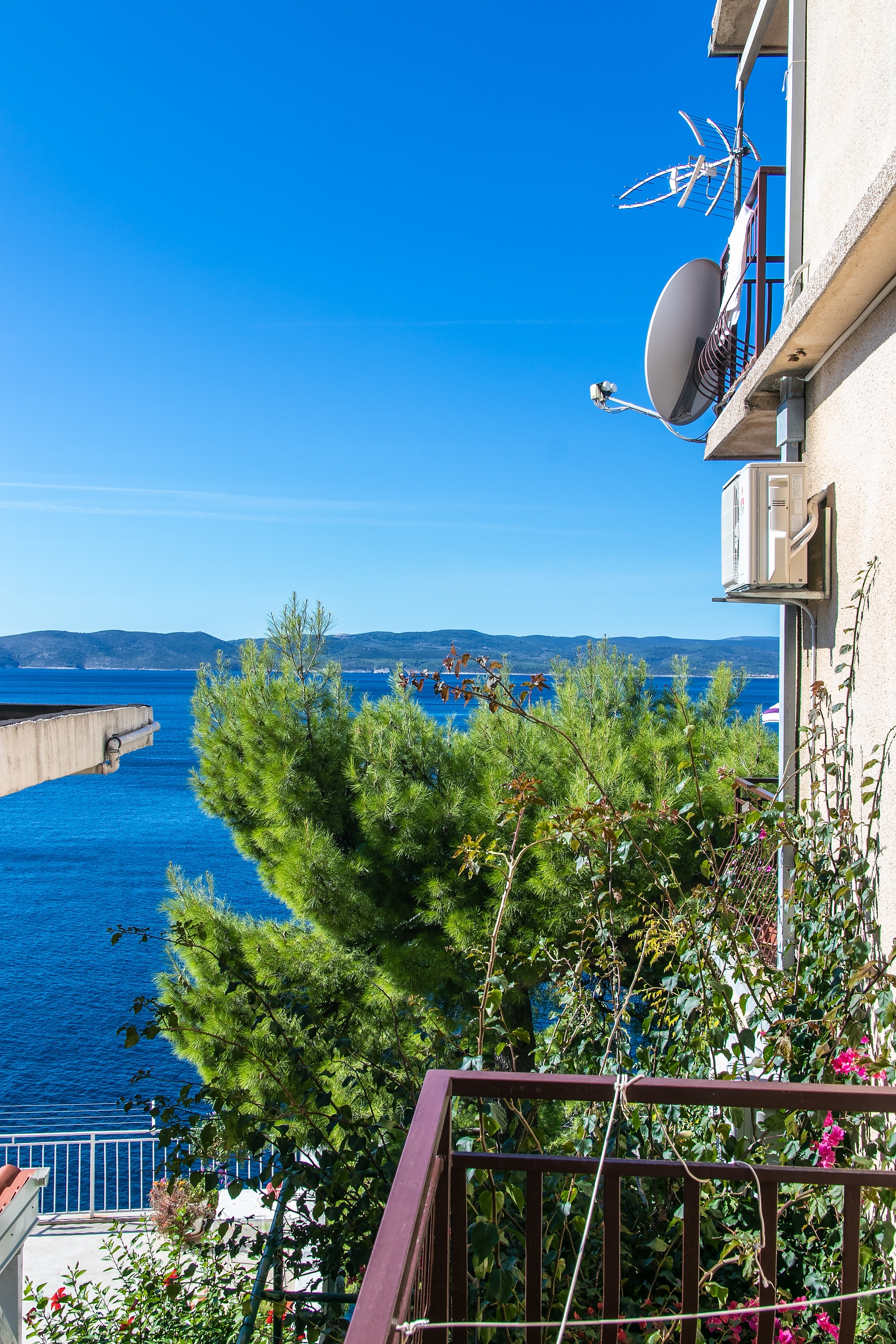 Three bedroom apartment with terrace and sea view Brela, Makarska  A-a