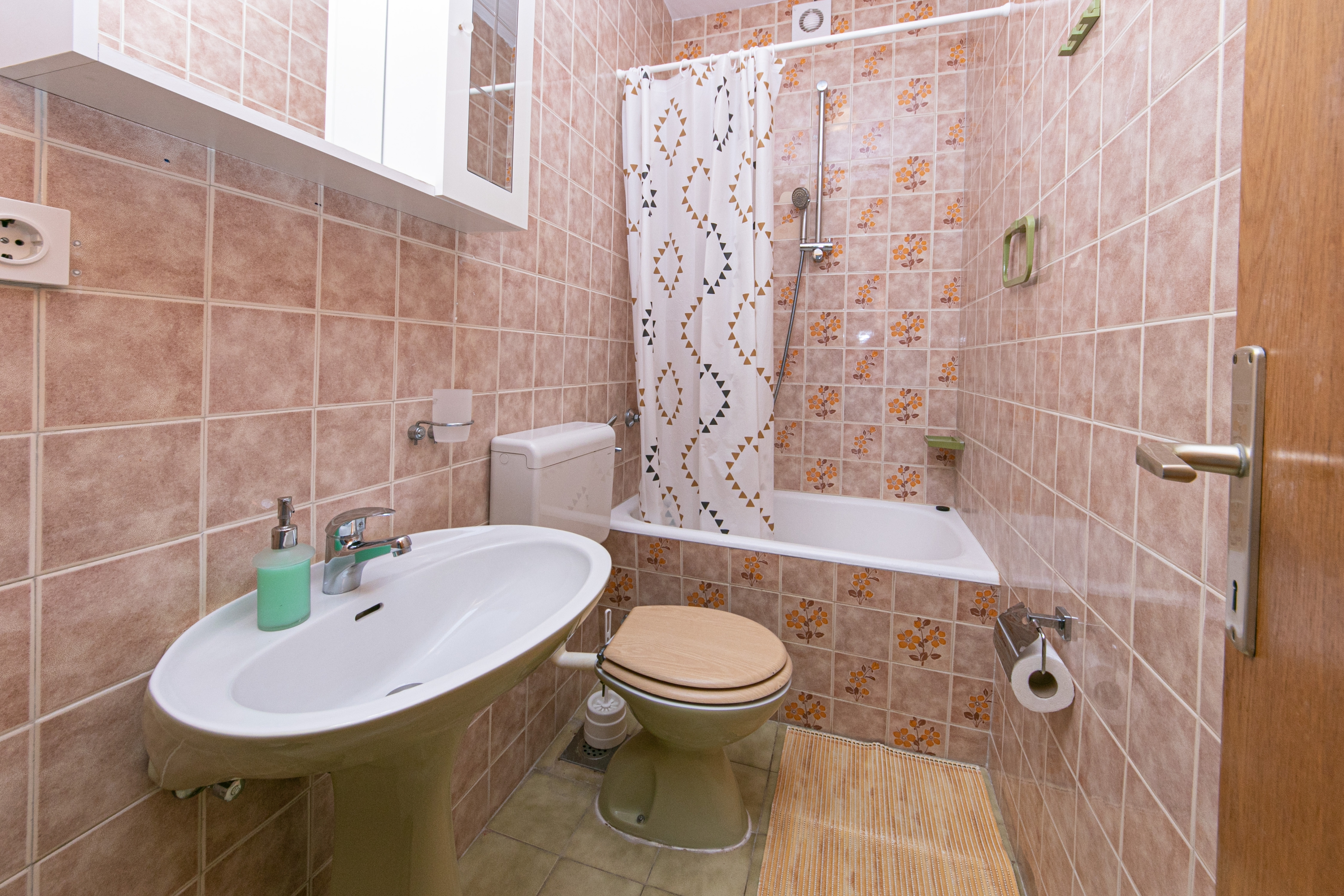 Three bedroom apartment with terrace and sea view Brela, Makarska  A-a