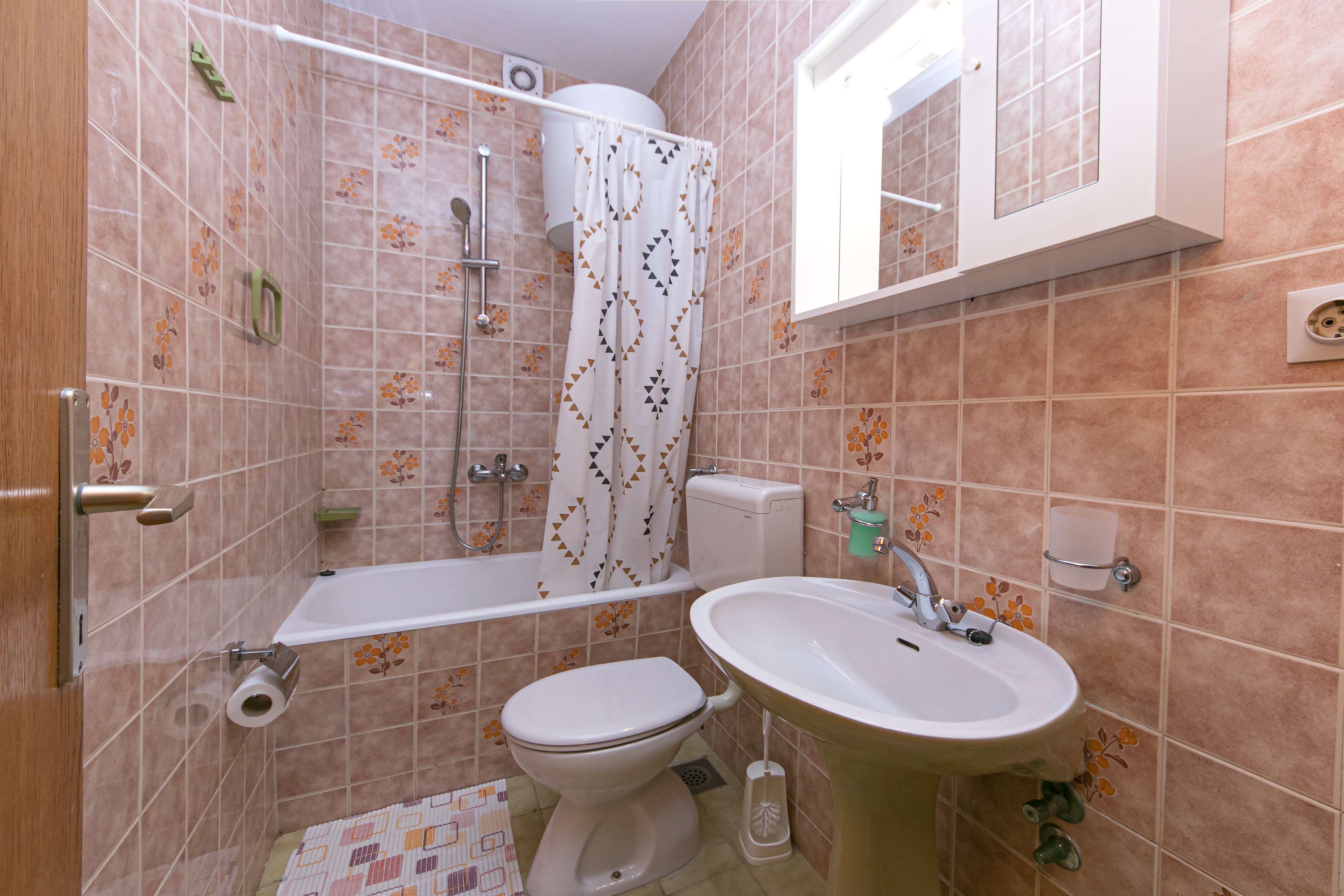 Three bedroom apartment with terrace and sea view Brela, Makarska  A-a