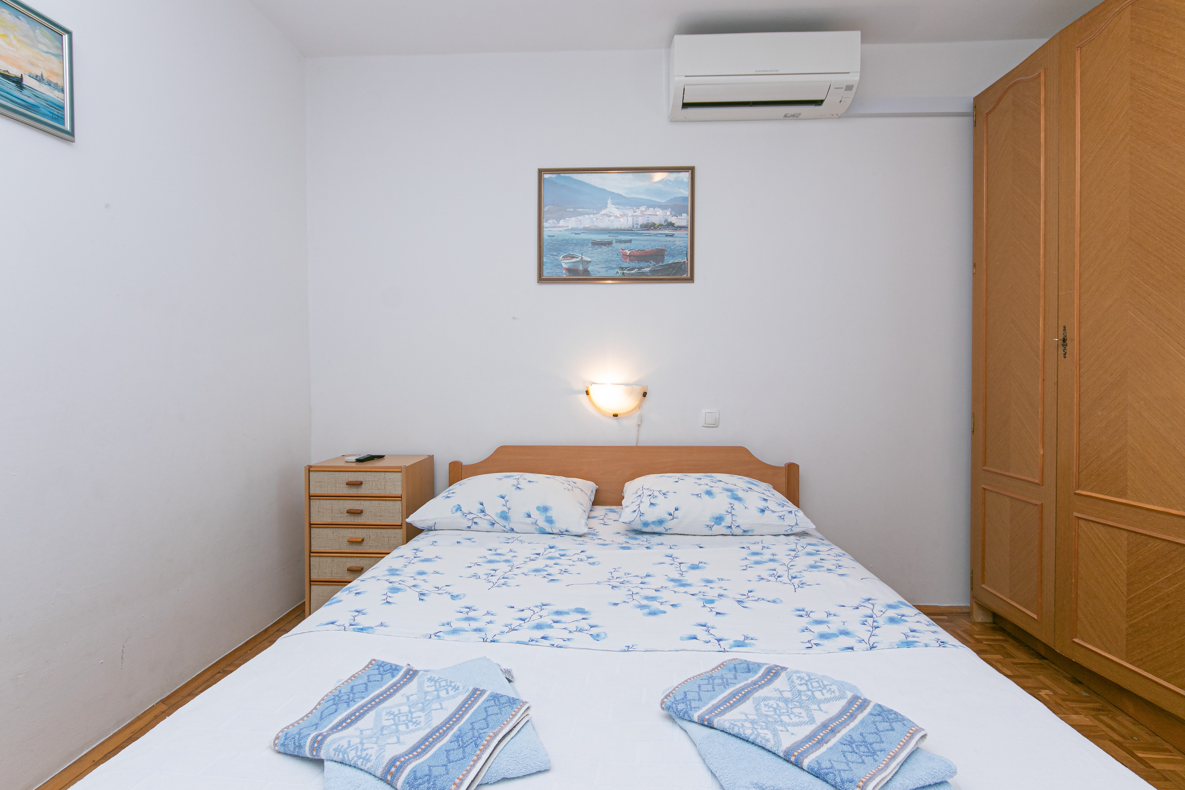 Three bedroom apartment with terrace and sea view Brela, Makarska  A-a