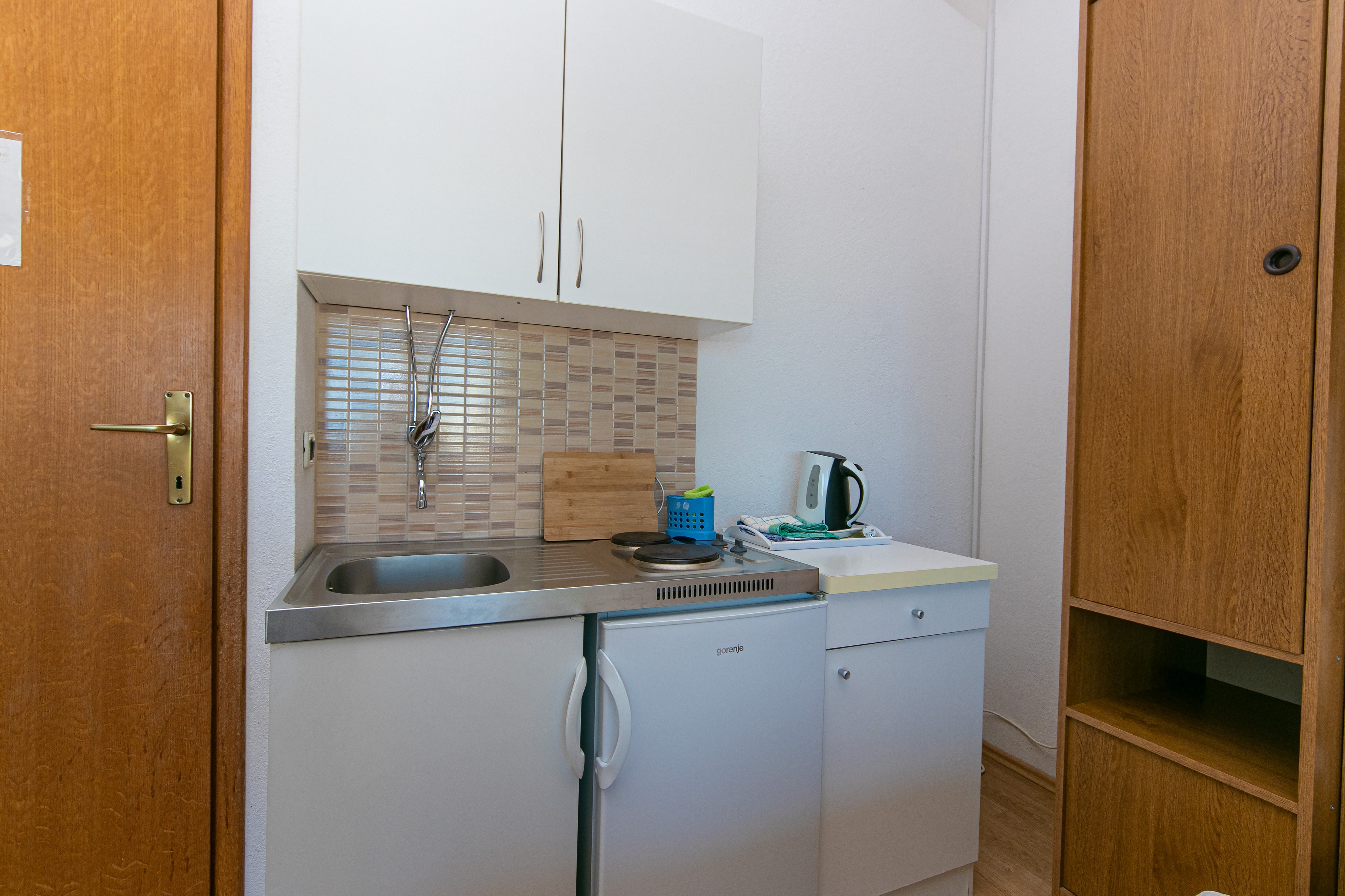 Studio flat with balcony and sea view Brela, Makarska (AS-20075-a)