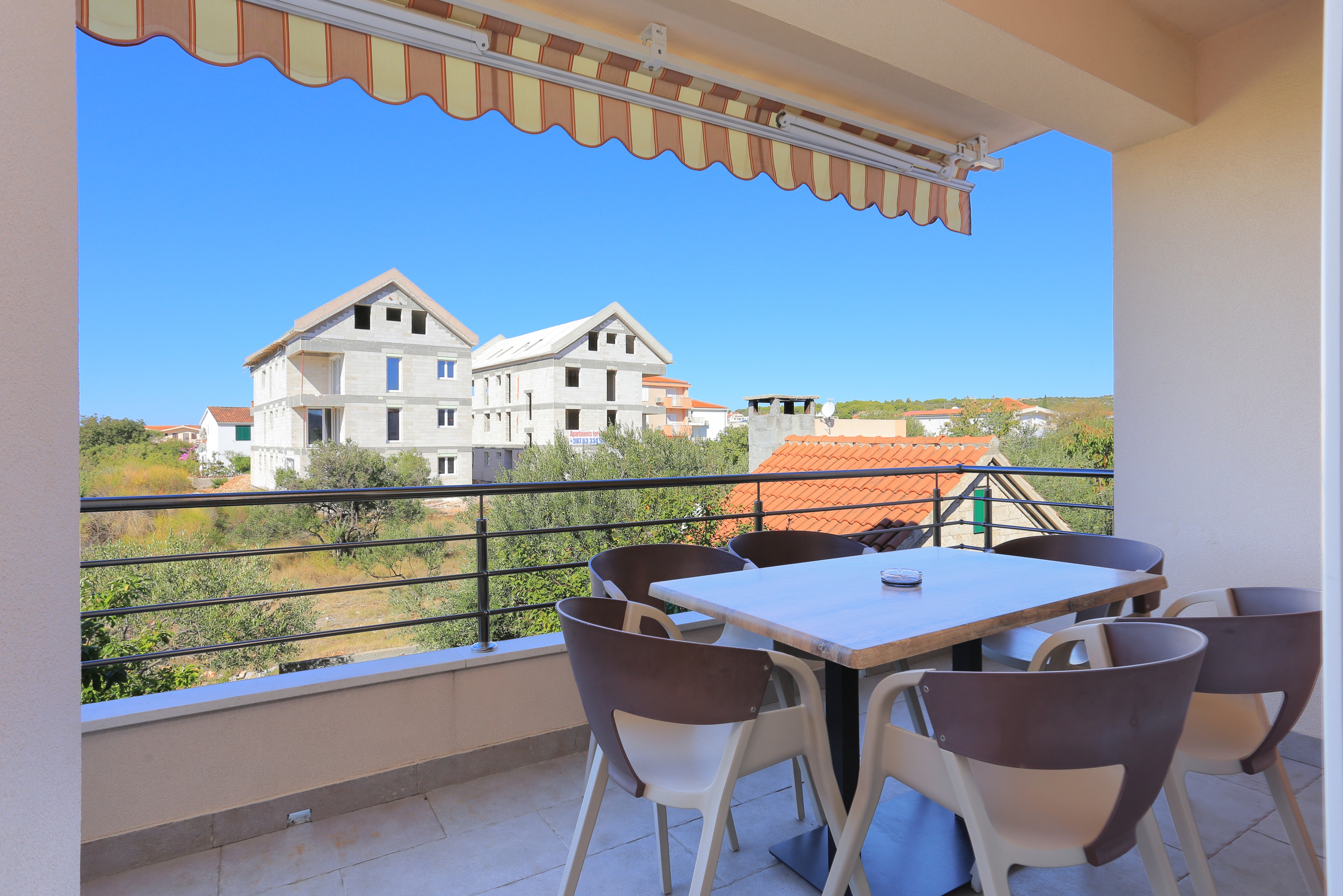 Three bedroom apartment with terrace and sea view Rogoznica  A-a