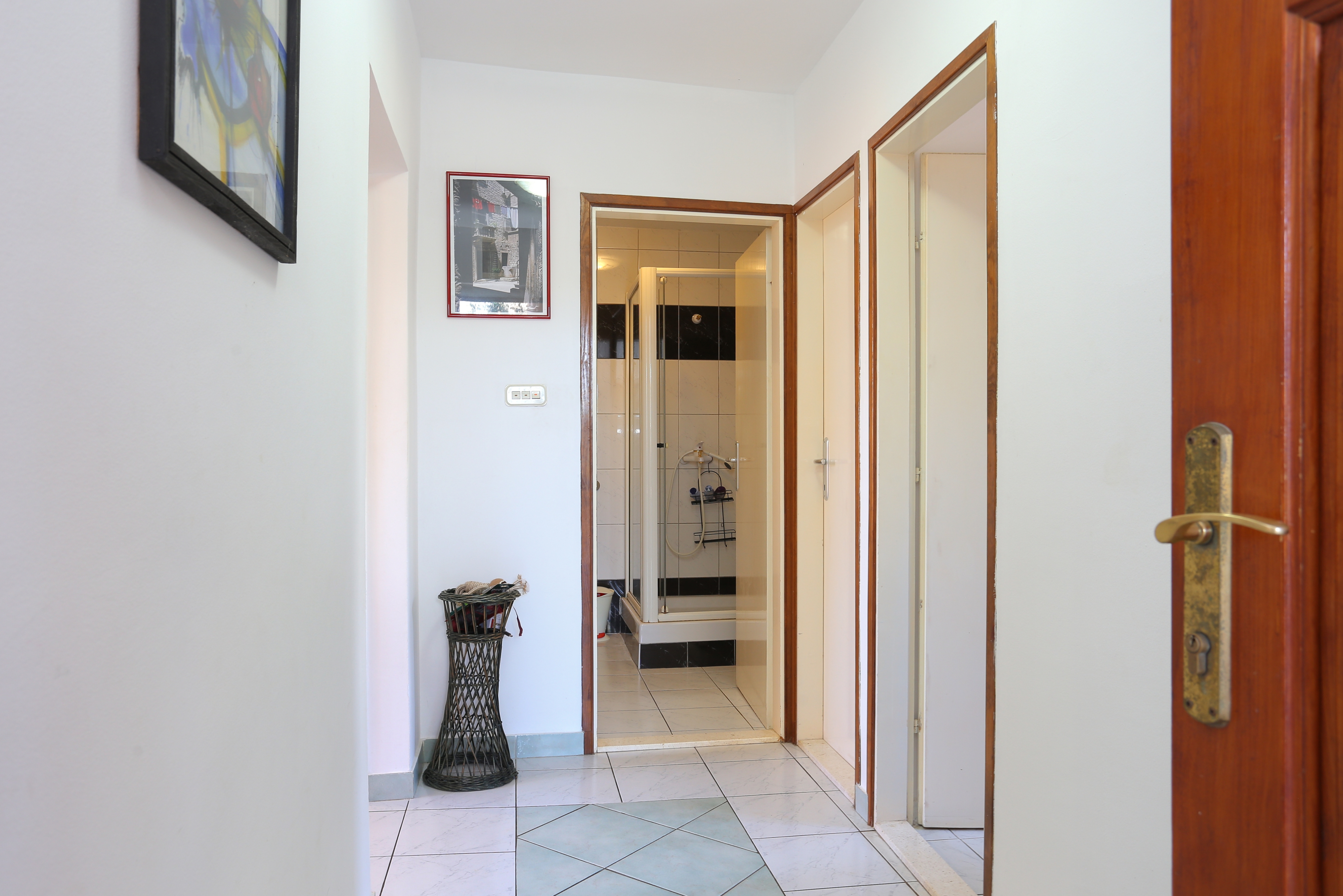 Two bedroom apartment with terrace Rogoznica  A-c