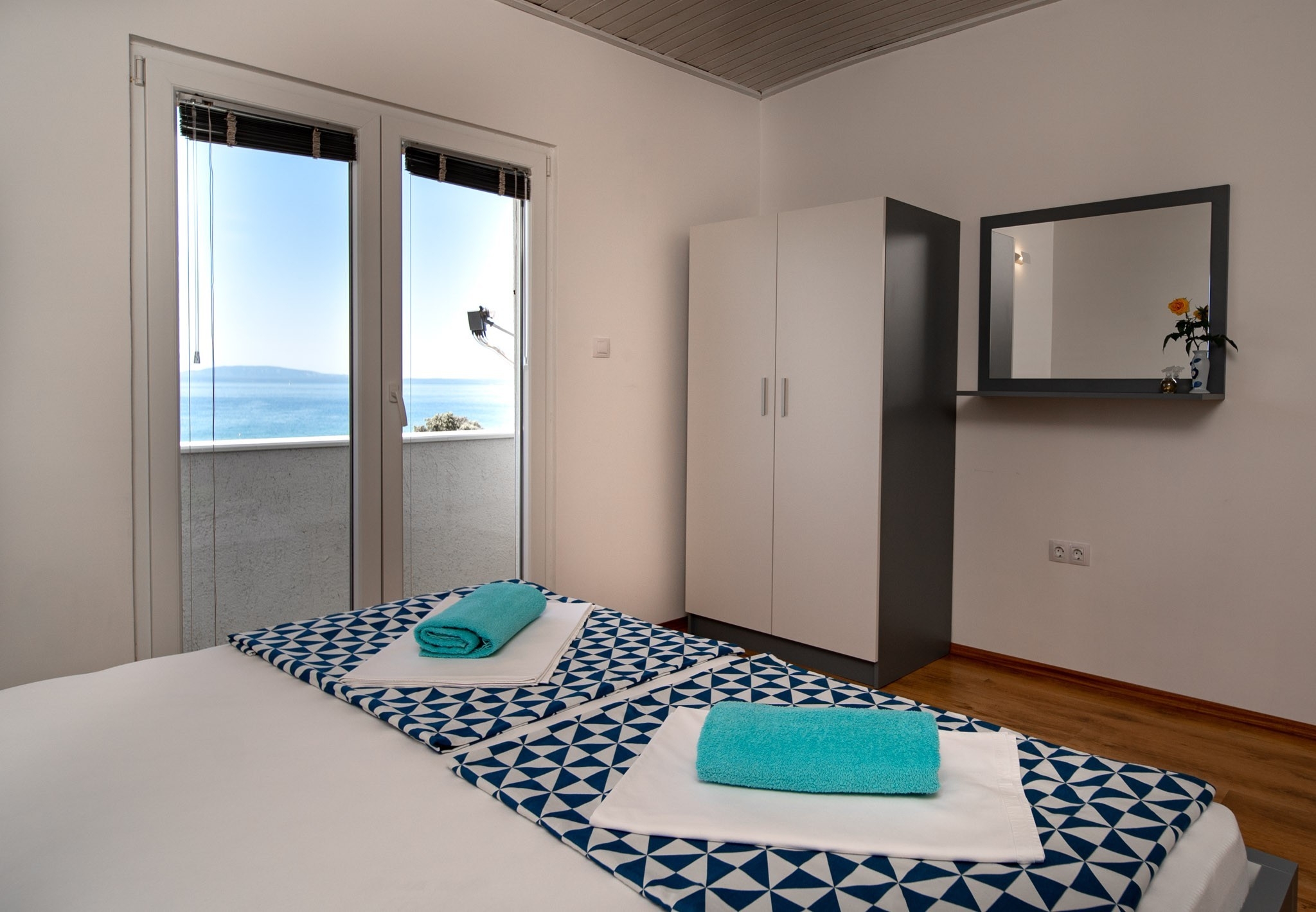 One bedroom apartment near beach Banjol, Rab  A-a