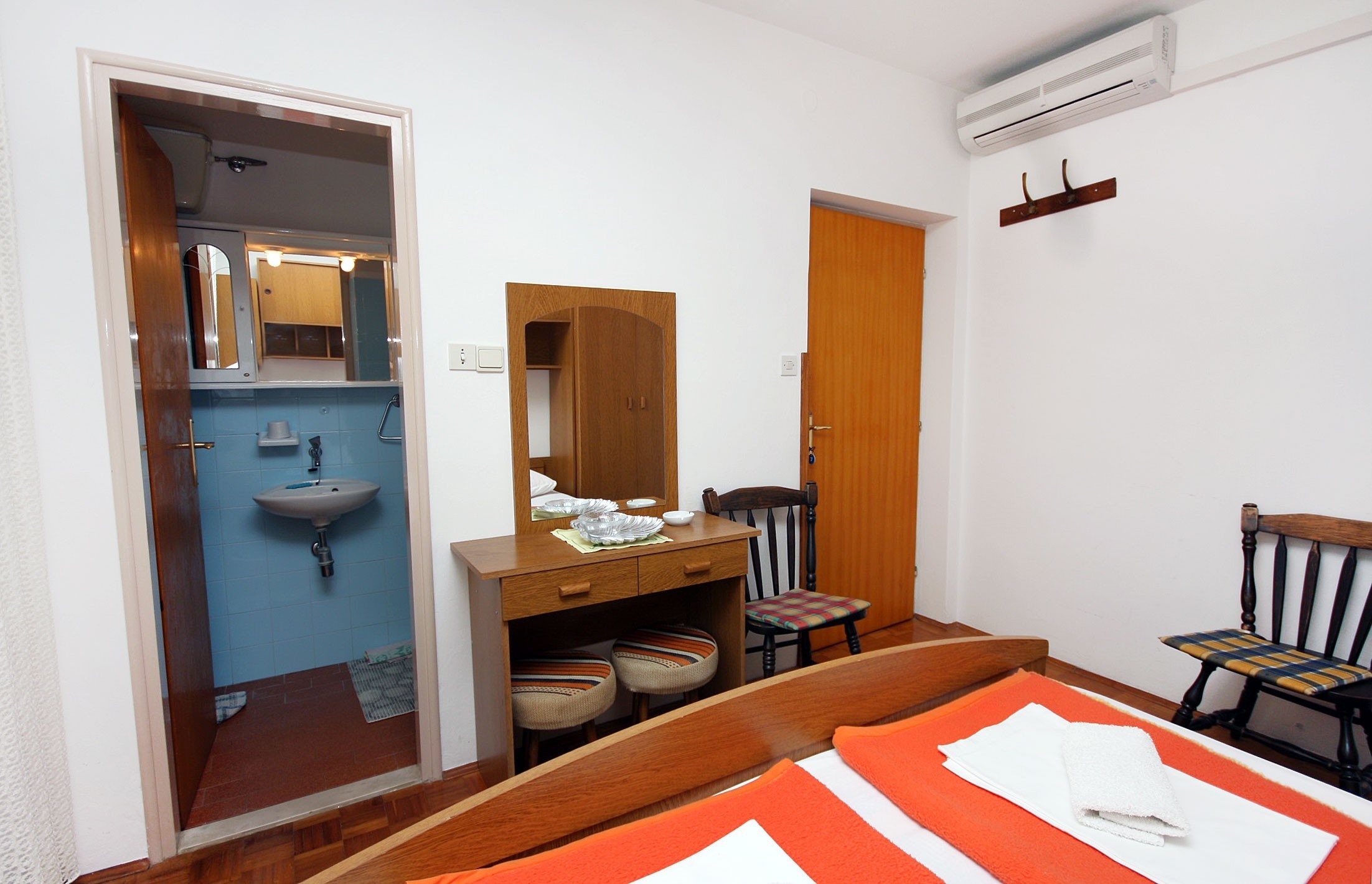 Room near beach Banjol, Rab  S-e