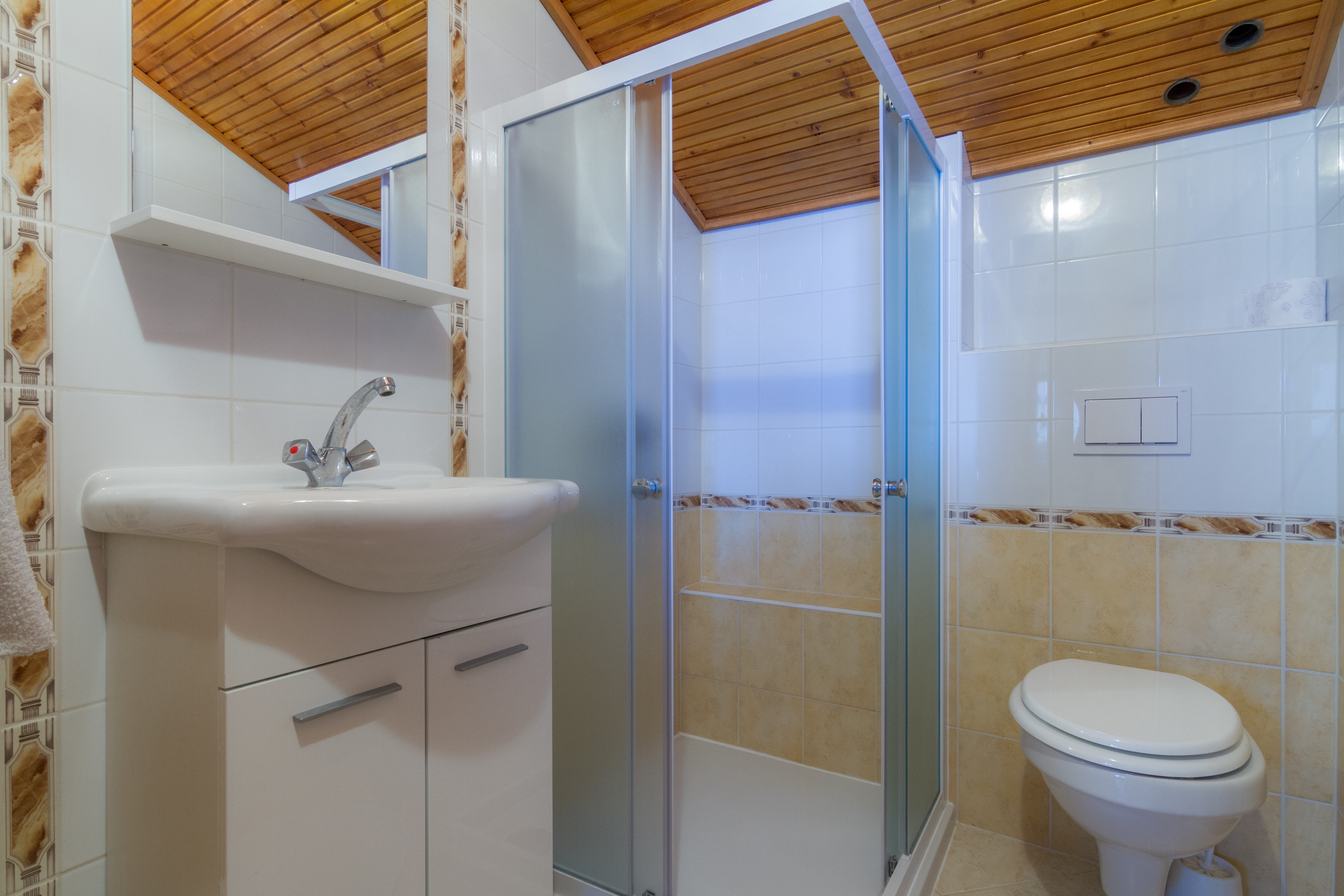 Two bedroom apartment with terrace and sea view Barbat, Rab  A-a