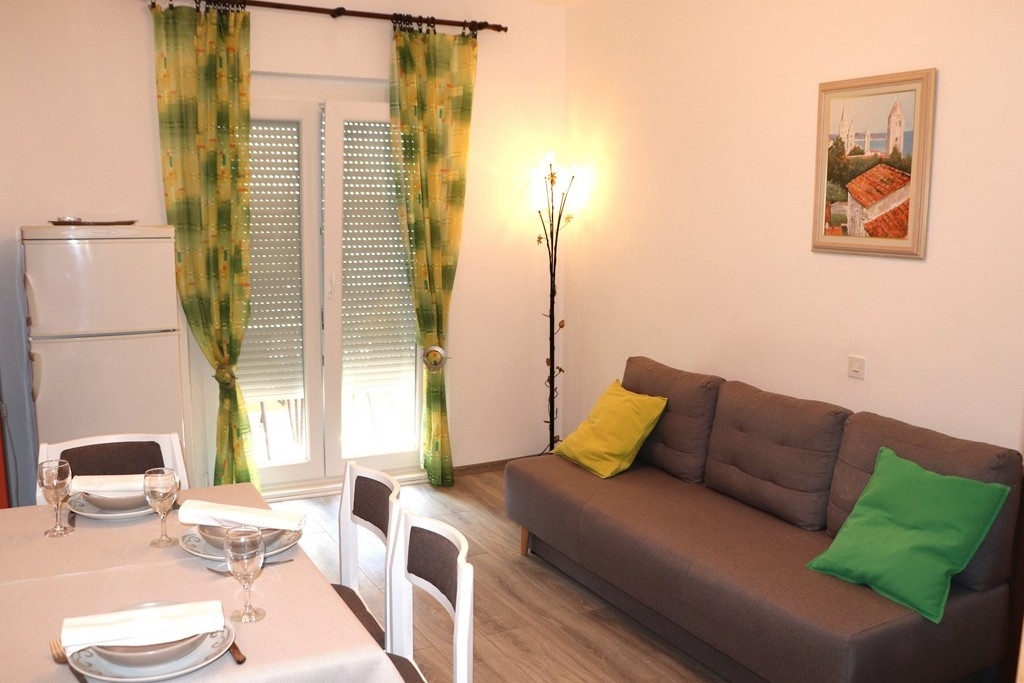 Top Rab Barbat Top Rab Barbat