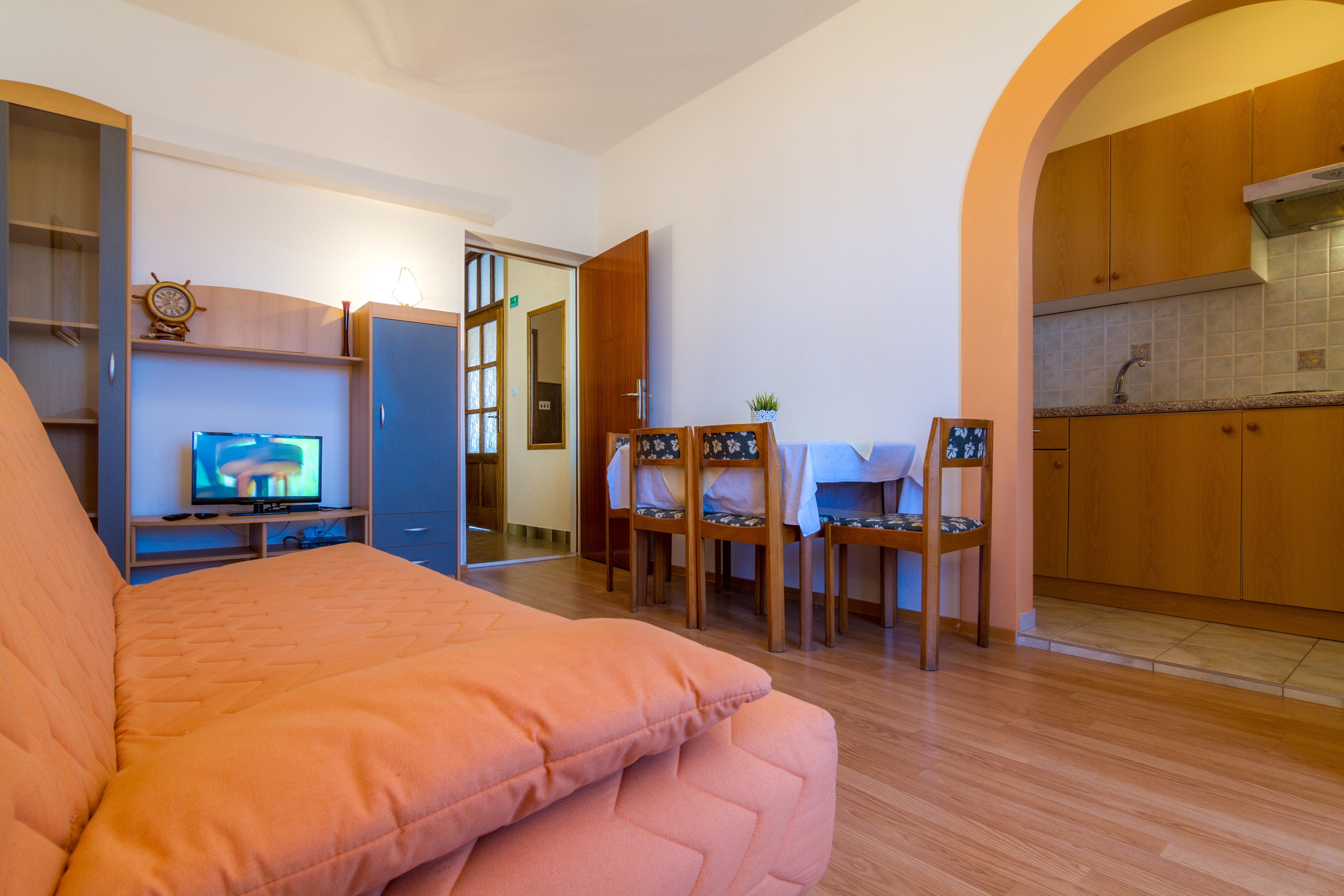 Top Rab Barbat Top Rab Barbat