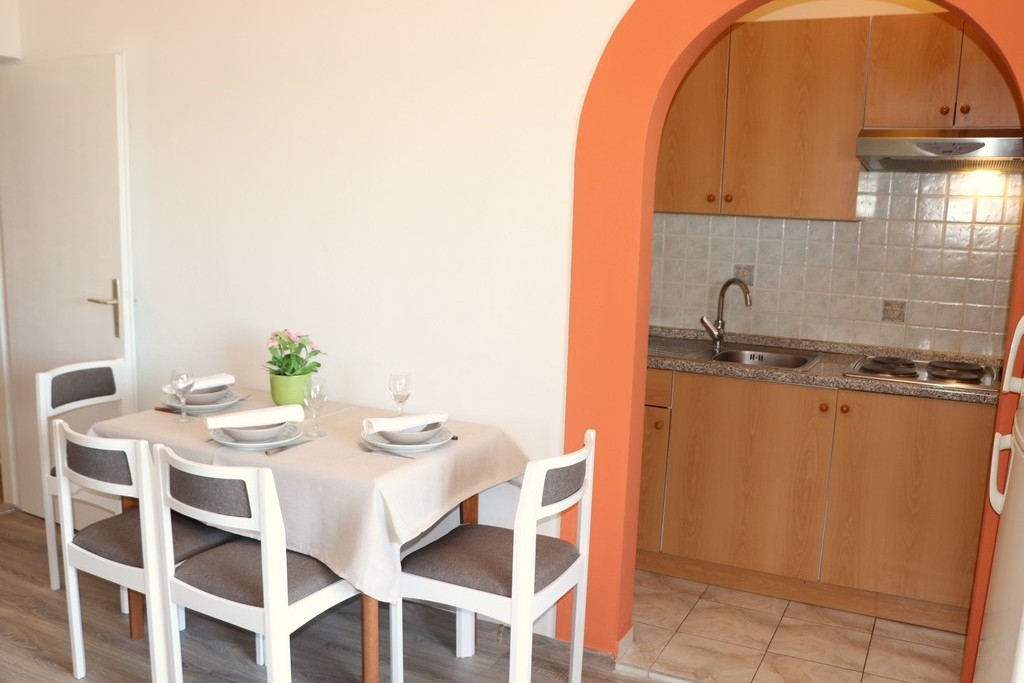 Top Rab Barbat Top Rab Barbat