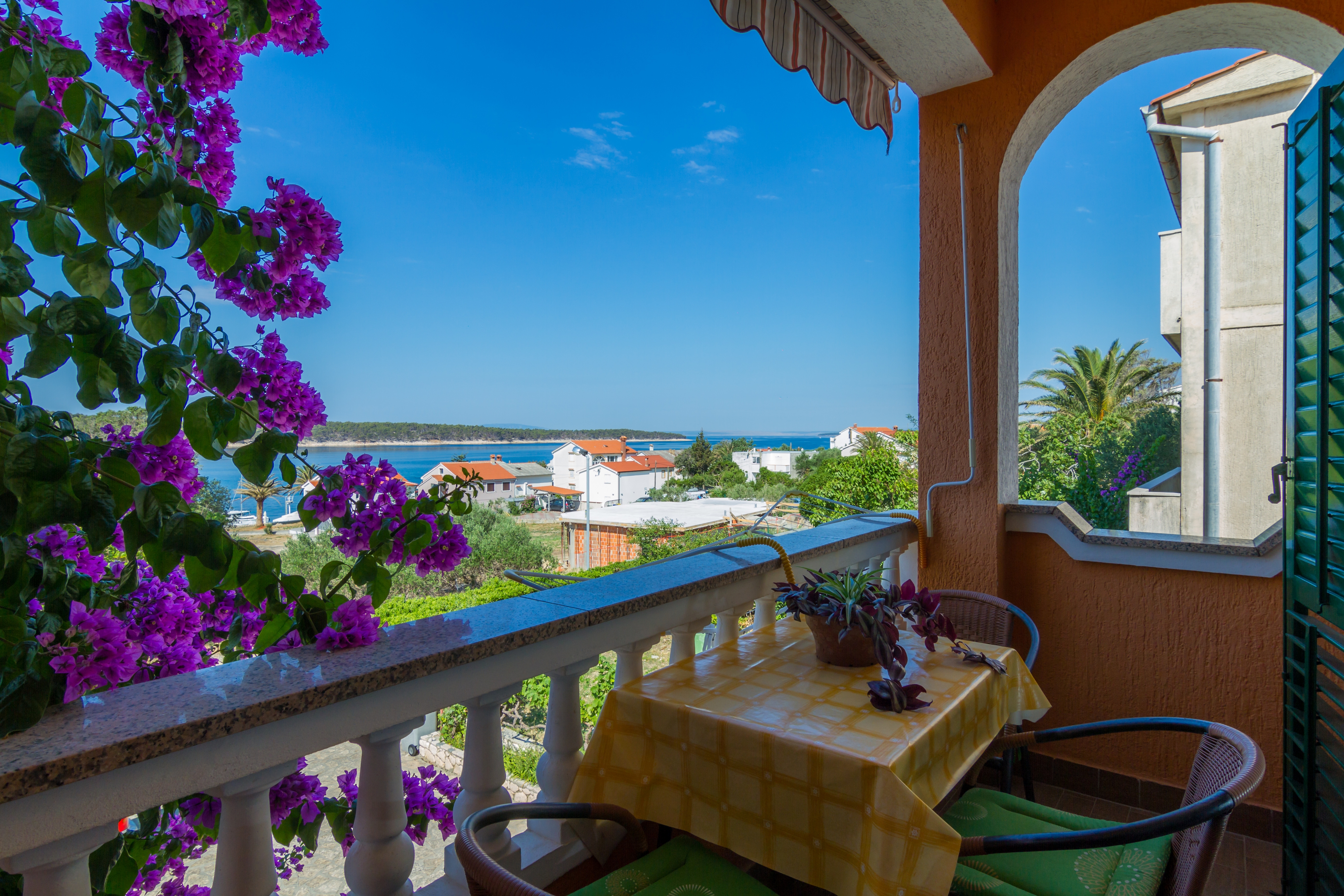One bedroom apartment with terrace and sea view Barbat, Rab (A-20080-b)