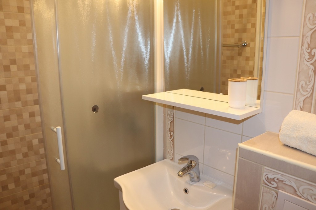 Top Rab Barbat Top Rab Barbat