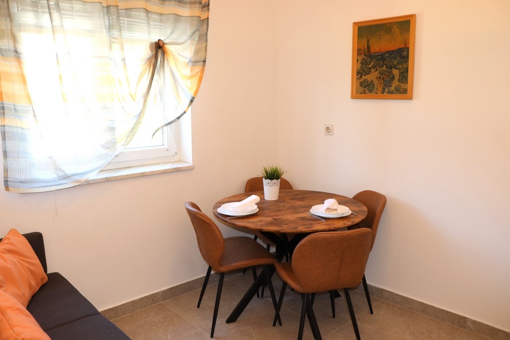 Top Rab Barbat Top Rab Barbat