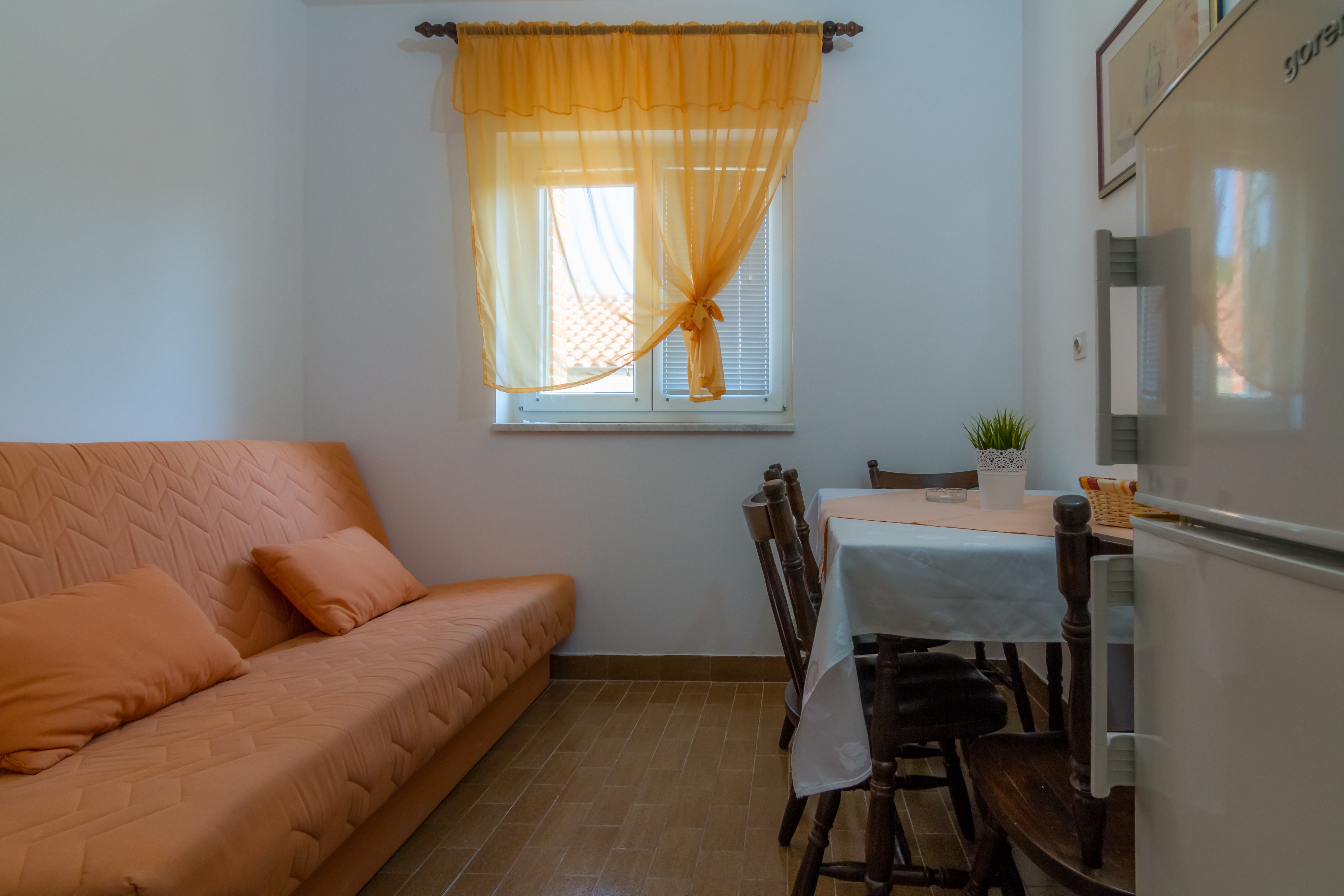 One bedroom apartment with terrace and sea view Barbat, Rab (A-20080-c)