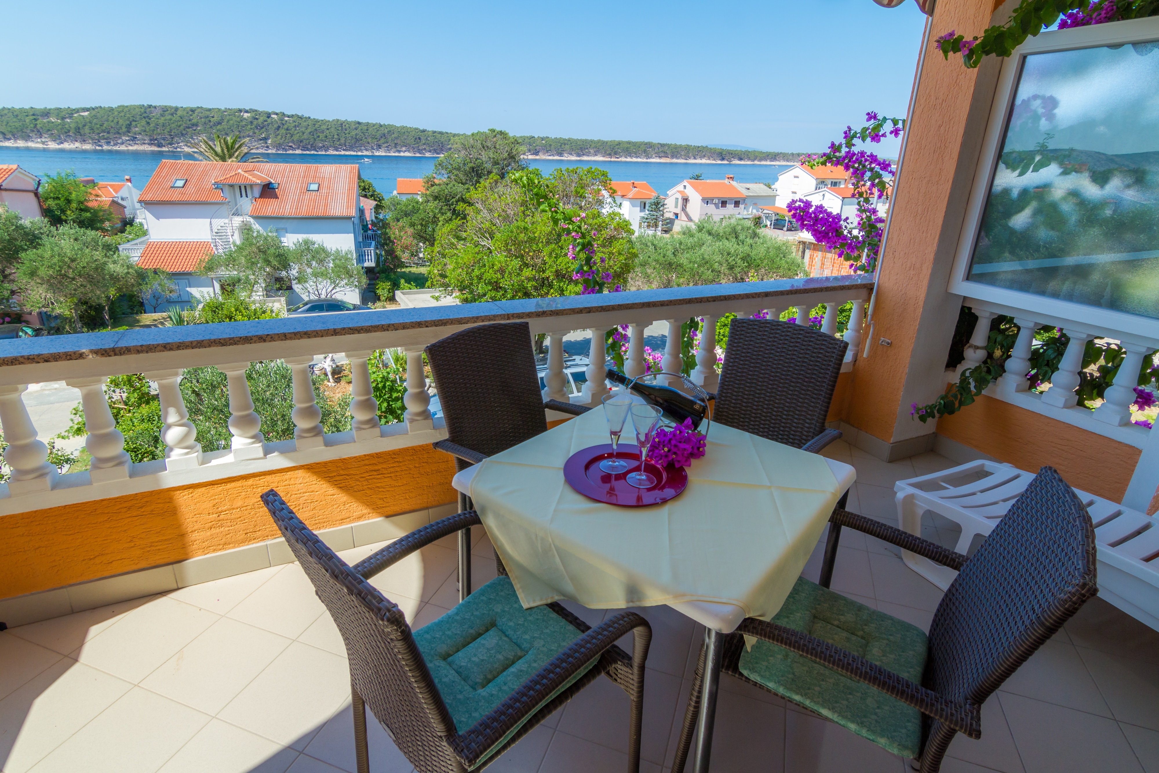 One bedroom apartment with terrace and sea view Barbat, Rab (A-20080-c)