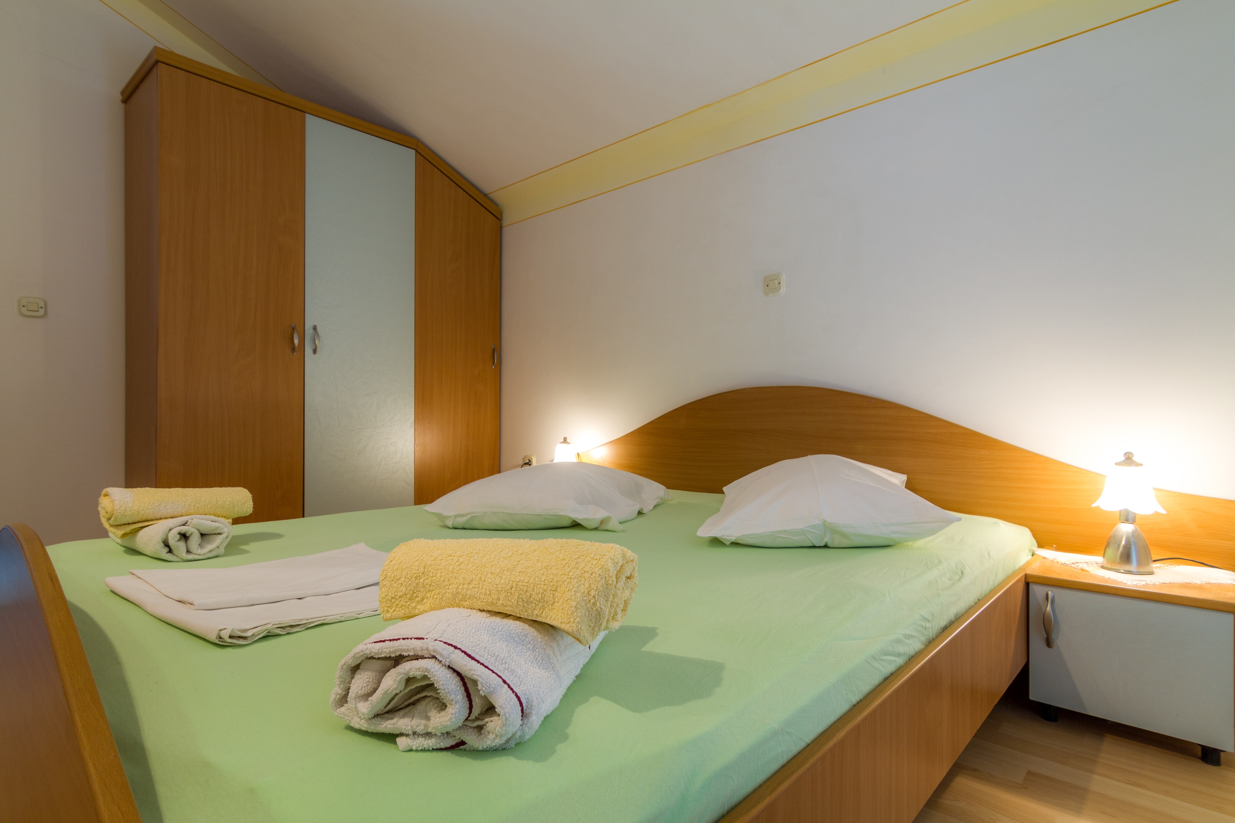 Top Rab Barbat Top Rab Barbat