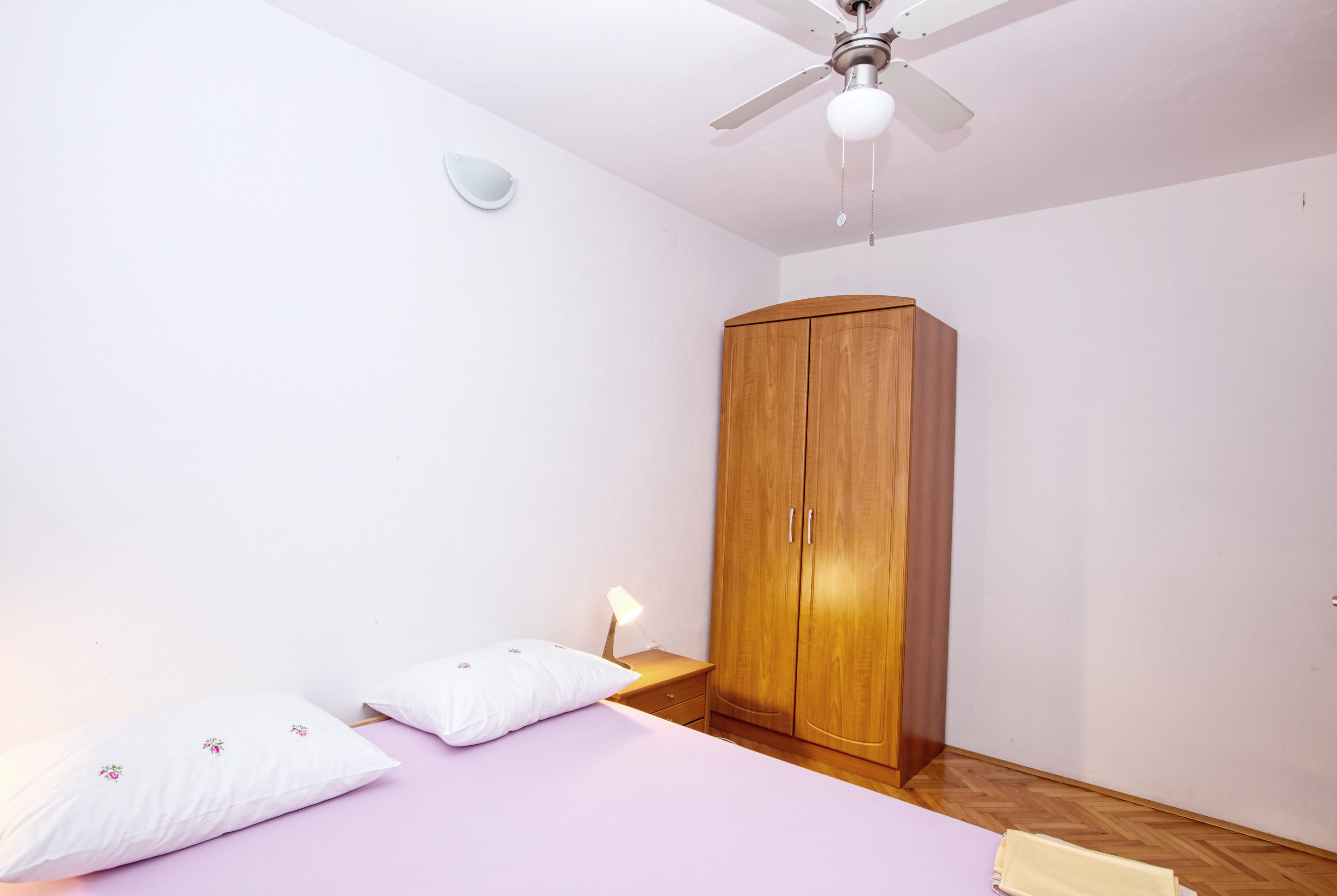One bedroom apartment near beach Žaborić, Šibenik  A-a