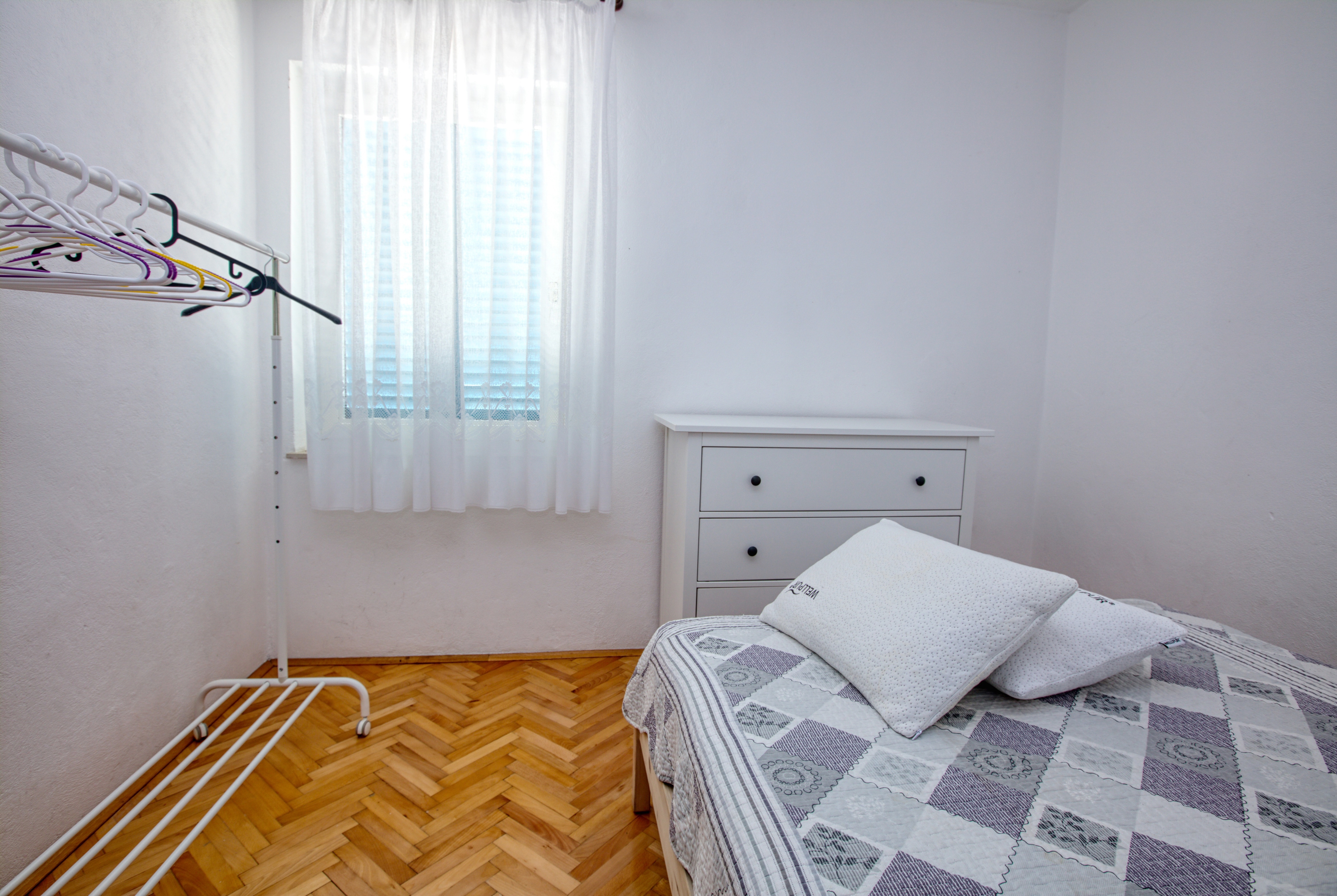 One bedroom apartment near beach Žaborić, Šibenik  A-b