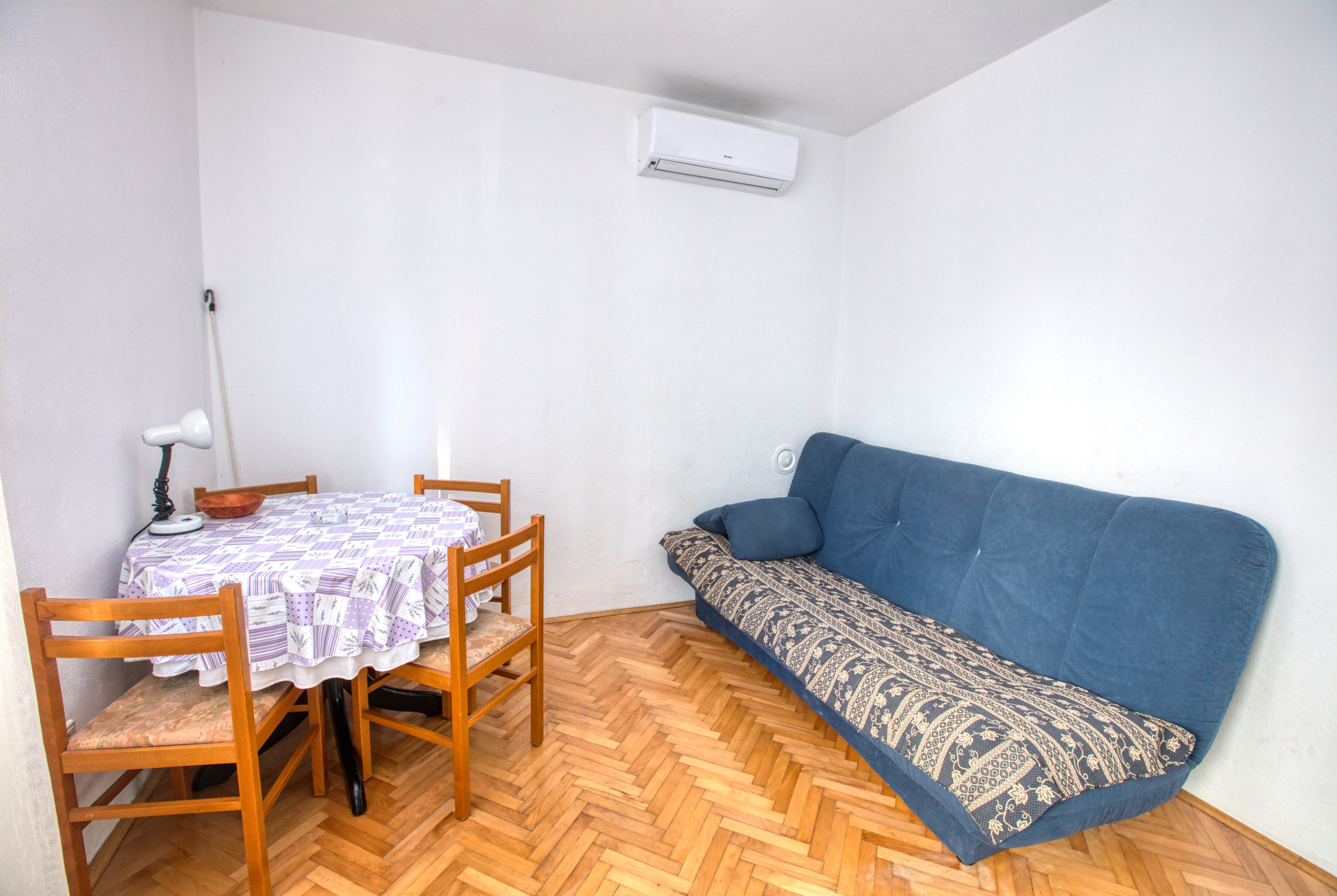 One bedroom apartment near beach Žaborić, Šibenik  A-b