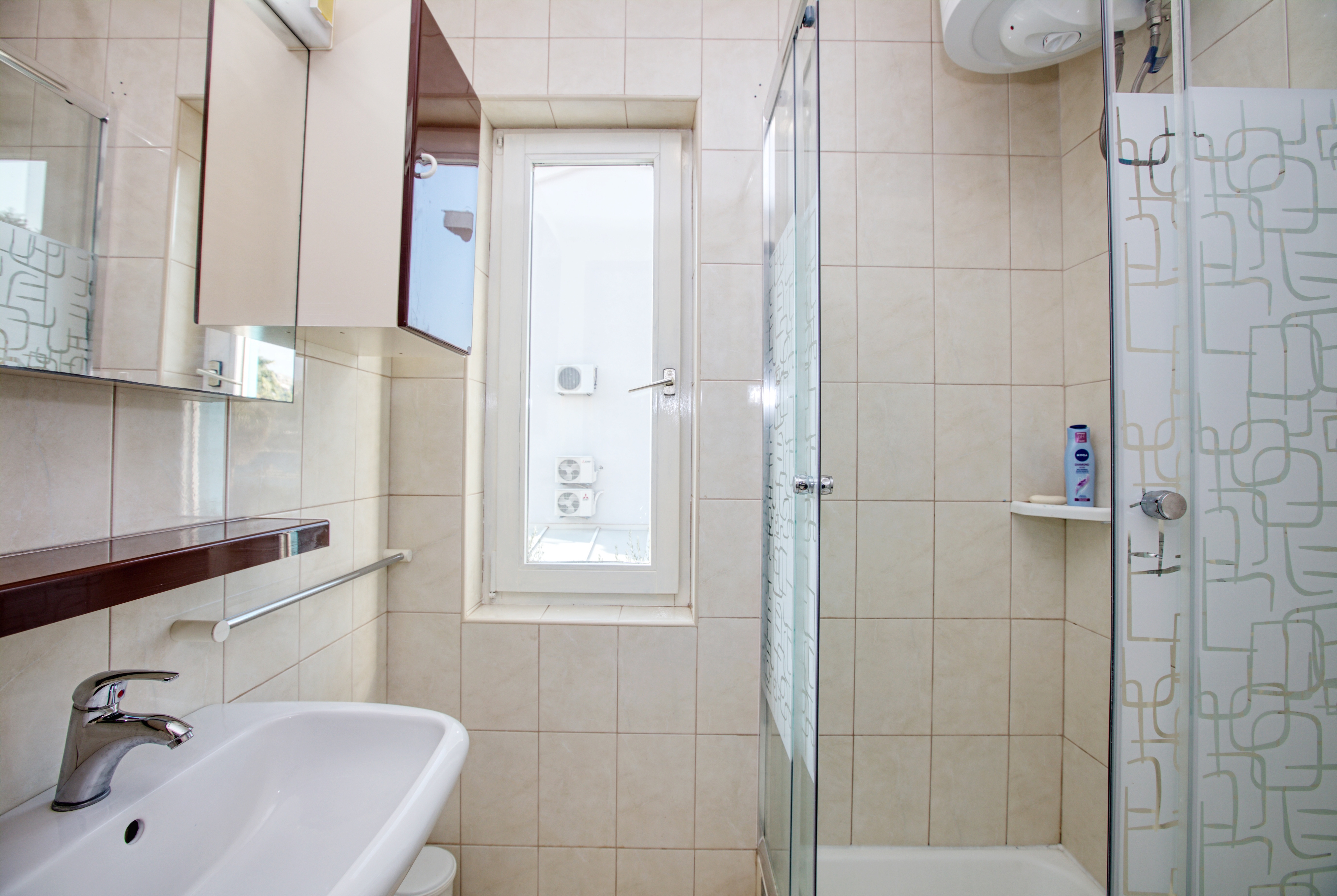 One bedroom apartment near beach Žaborić, Šibenik  A-h