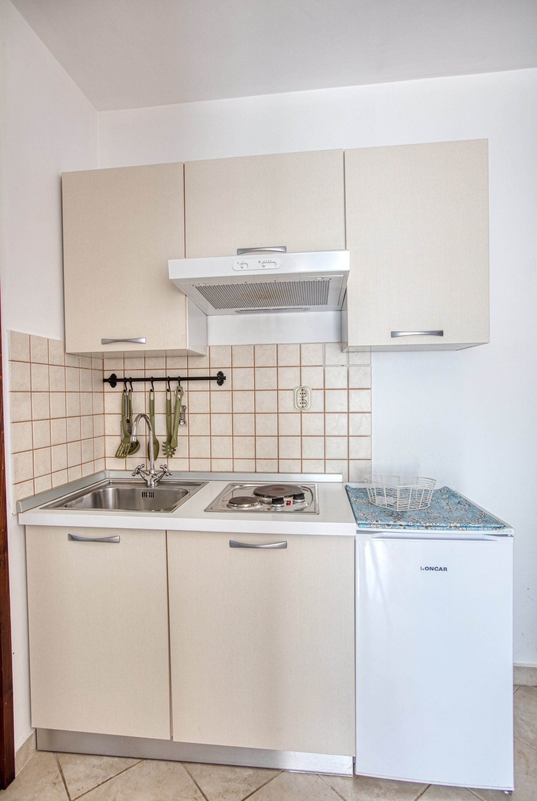 One bedroom apartment near beach Žaborić, Šibenik  A-h