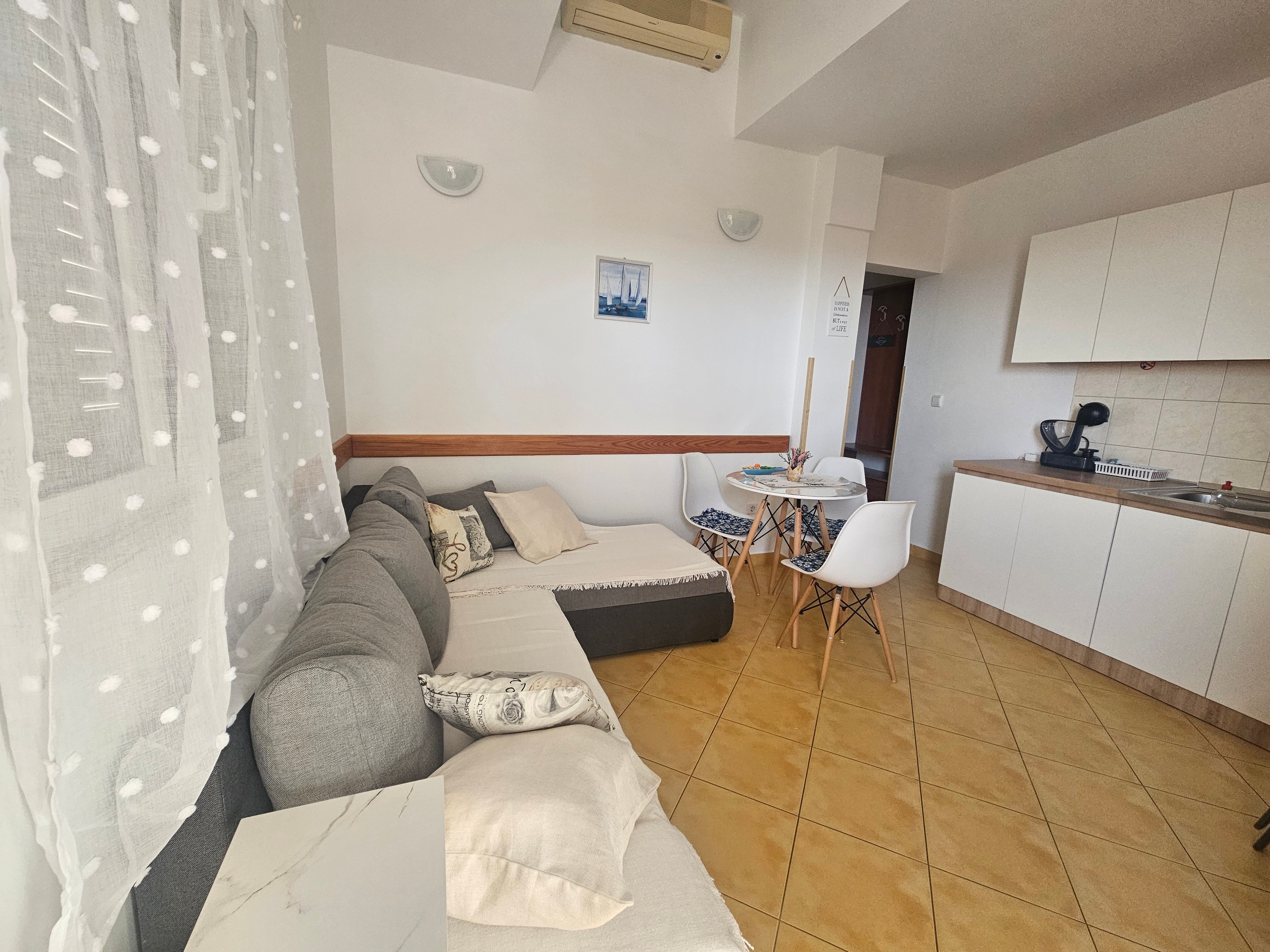 One bedroom apartment with terrace and sea view Kanica, Rogoznica (A-20091-b) One bedroom apartment with terrace and sea view Kanica, Rogoznica (A-20091-b)