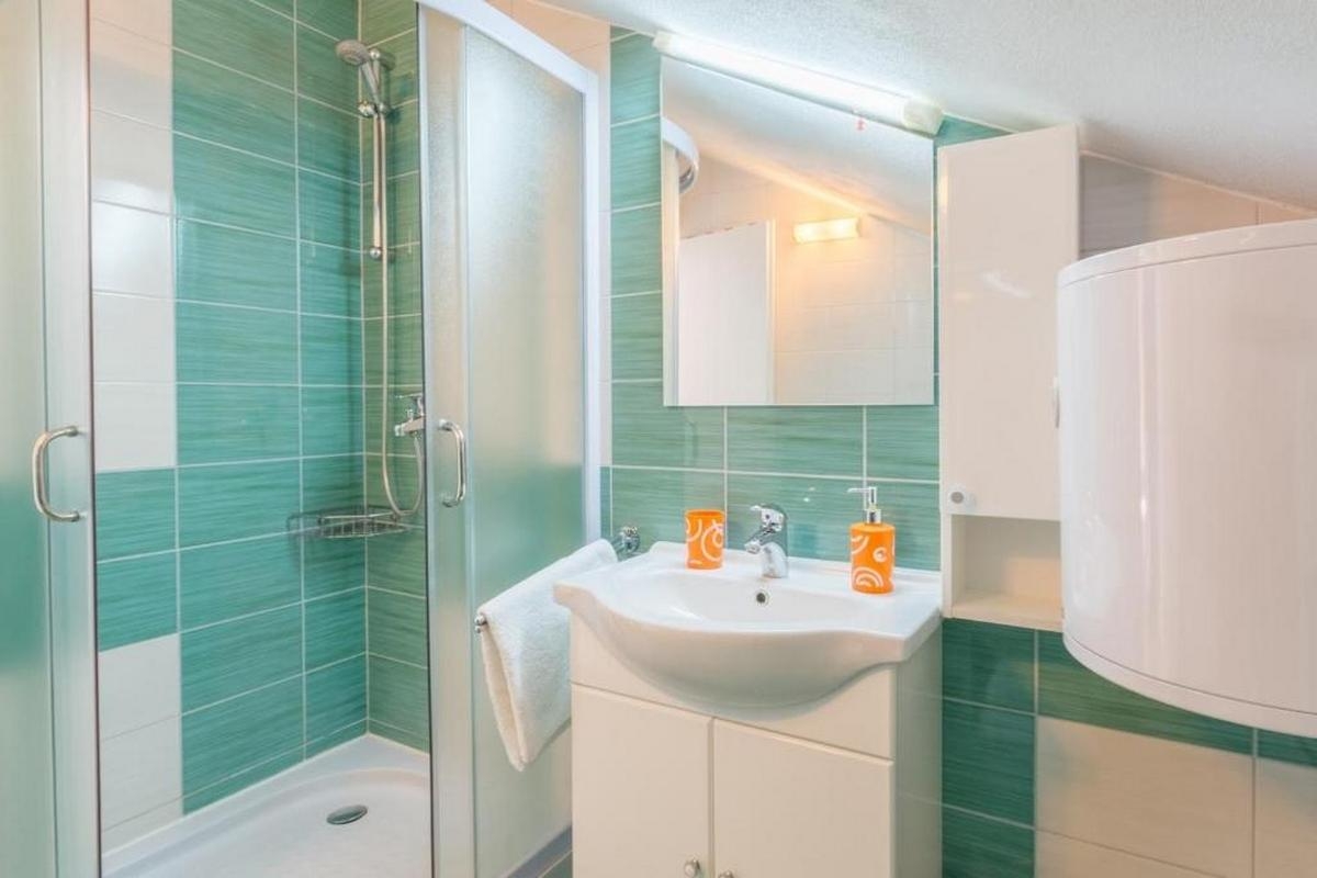 Two bedroom apartment near beach Cove Osibova, Brač  A-a