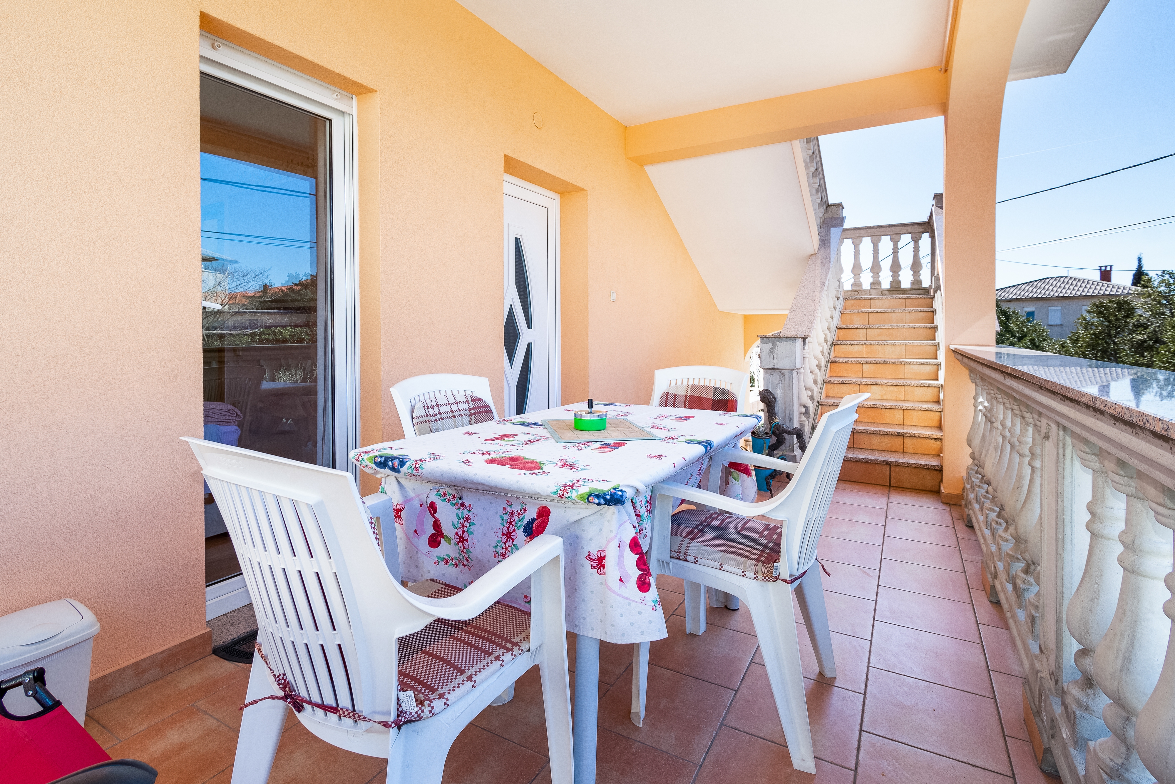 Two bedroom apartment with terrace and sea view Novi Vinodolski  A-a