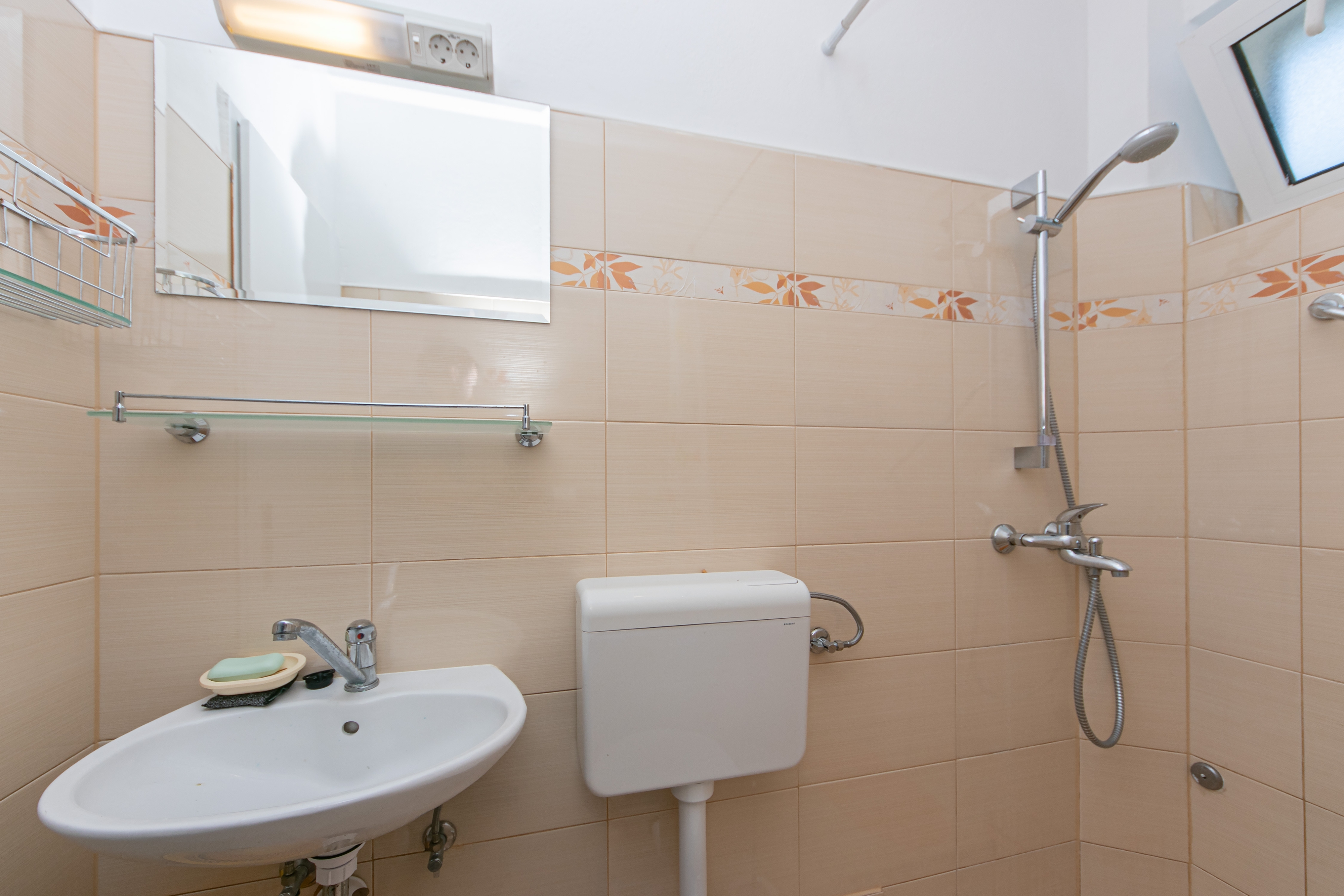 Three bedroom apartment near beach Živogošće - Porat, Makarska  A-a
