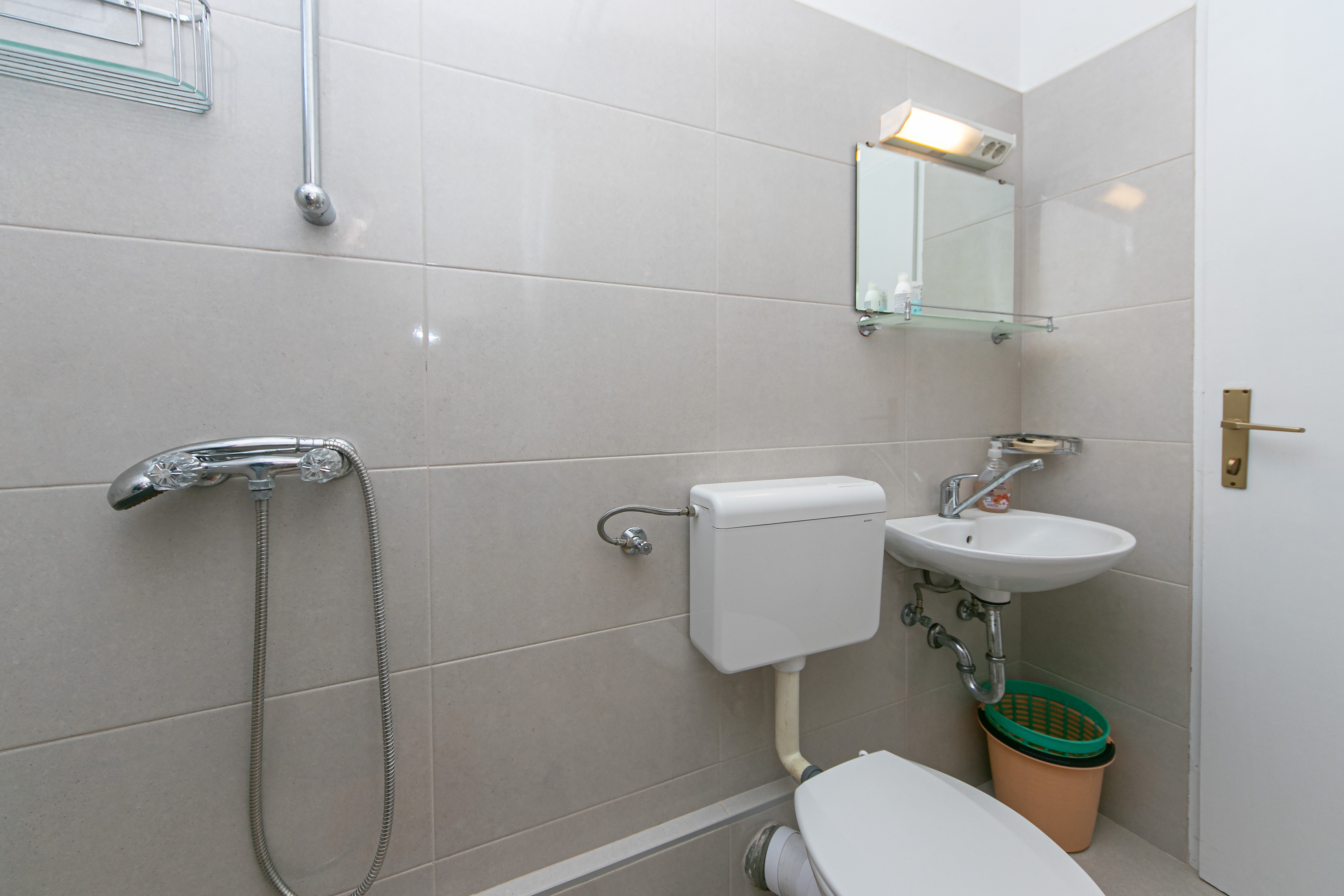 Three bedroom apartment near beach Živogošće - Porat, Makarska  A-a