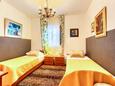Ložnice 2 Rogoznica, Ložnice 2 v ubytování typu apartment, domácí mazlíčci povoleni a WiFi.