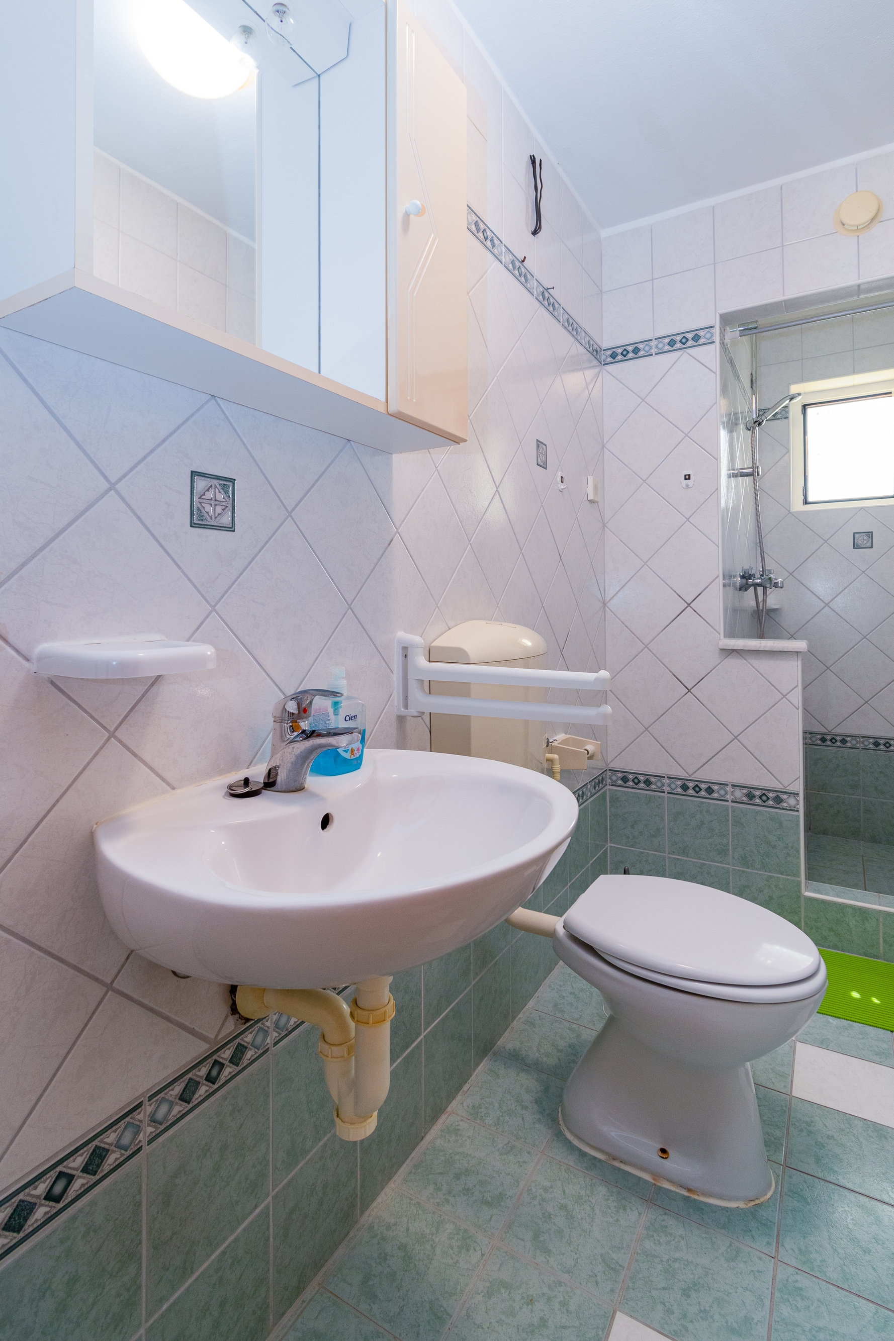 One bedroom apartment with terrace and sea view Baška, Krk  A-a