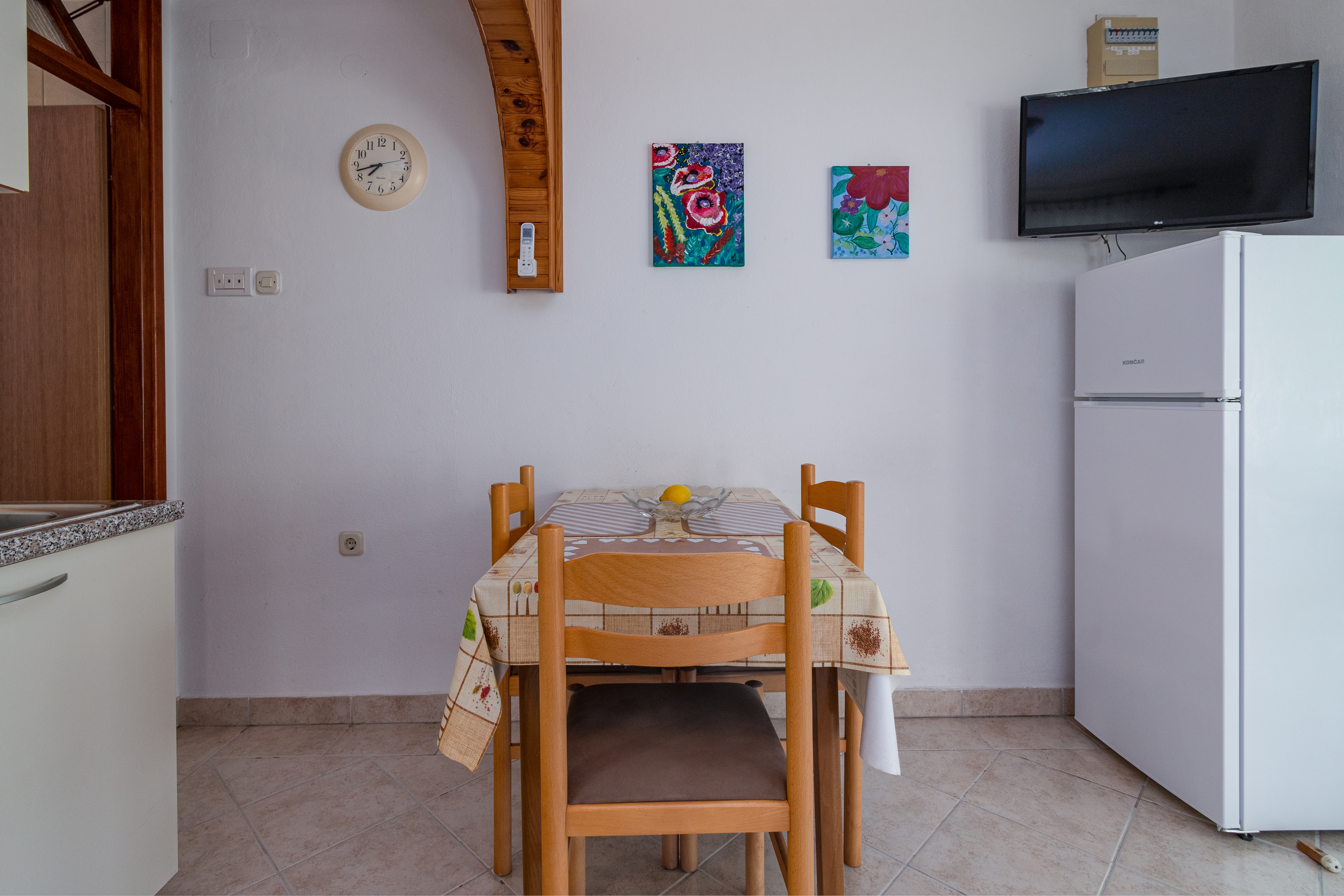One bedroom apartment with terrace and sea view Baška, Krk  A-a