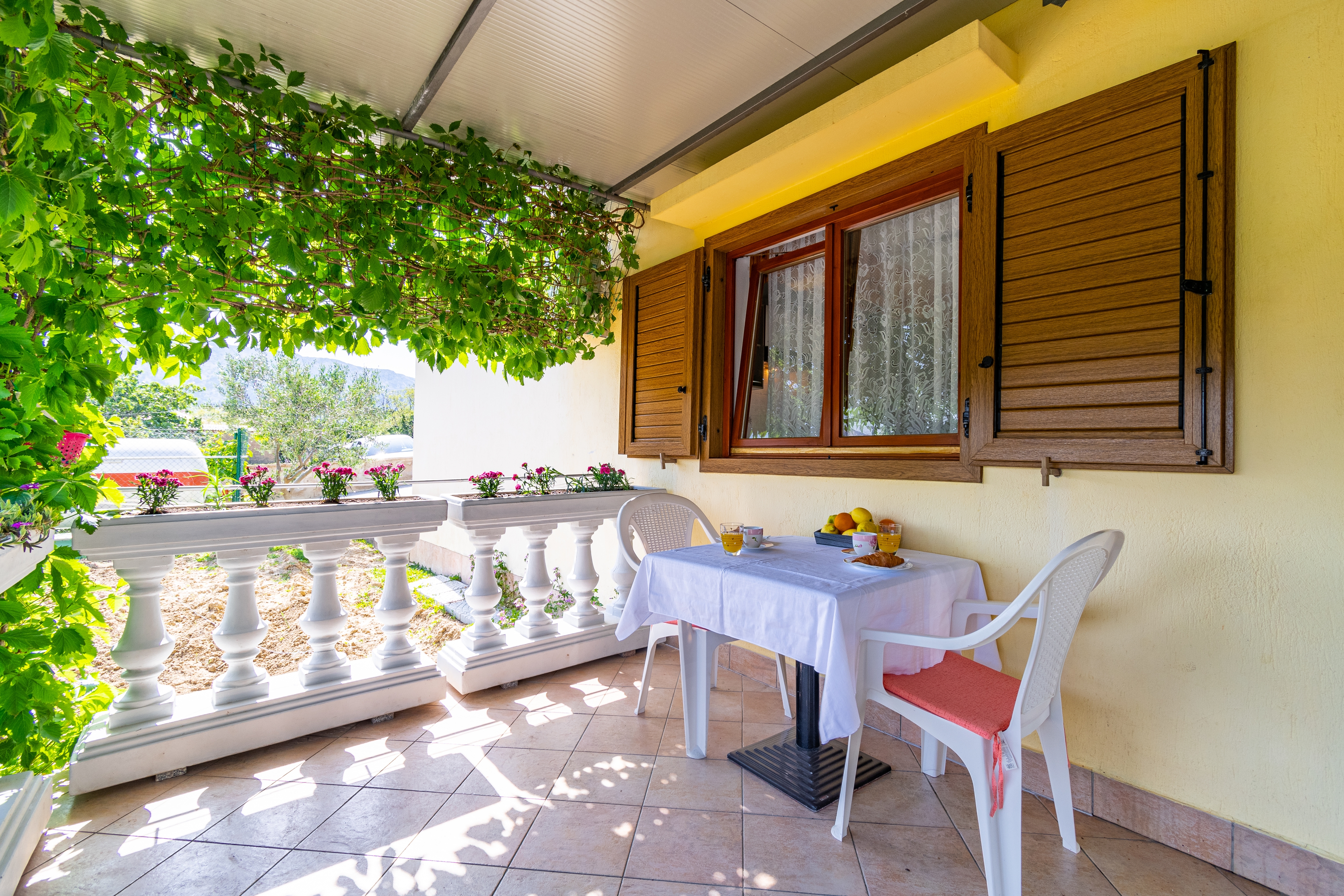 One bedroom apartment with terrace and sea view Baška, Krk  A-a