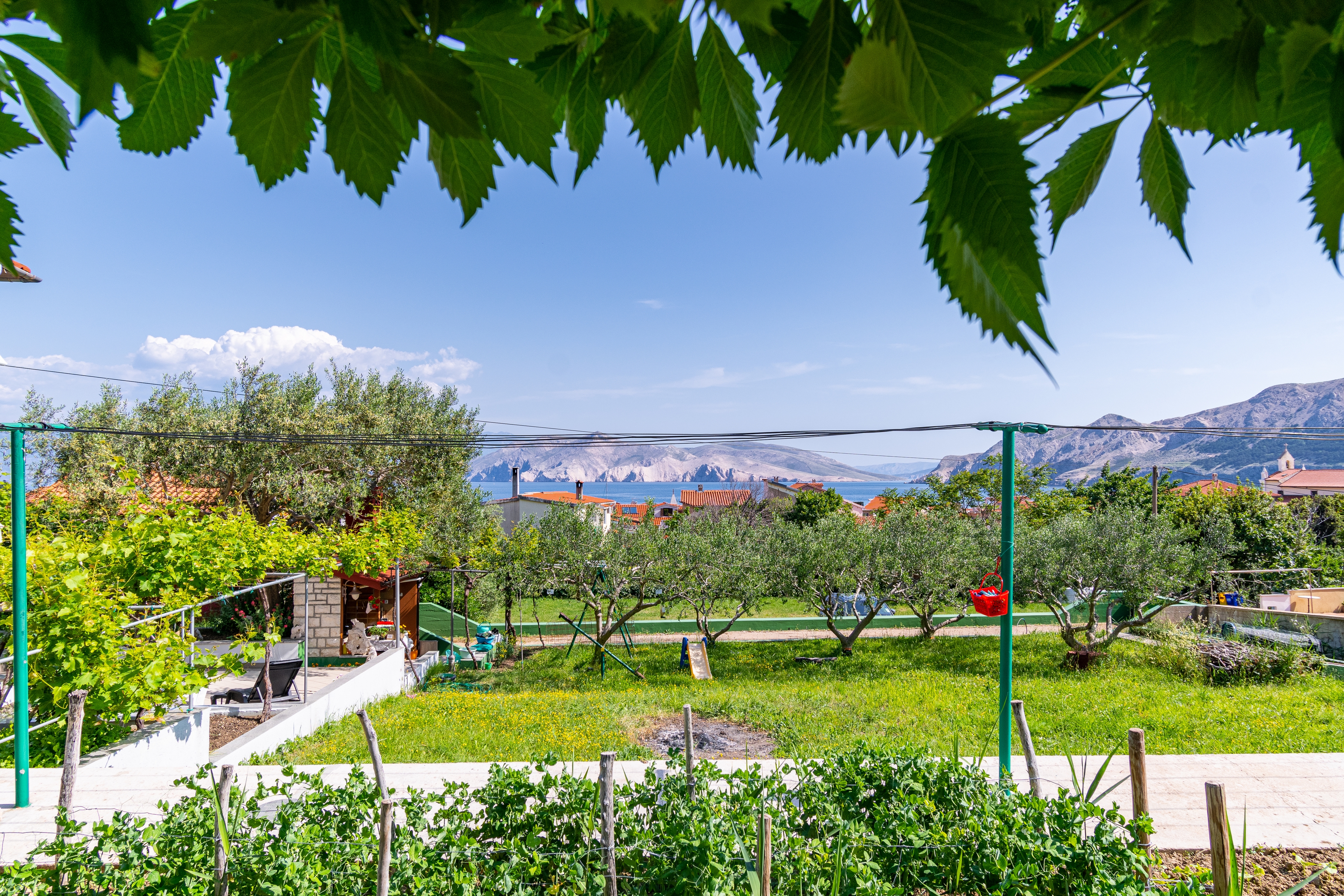 One bedroom apartment with terrace and sea view Baška, Krk  A-a