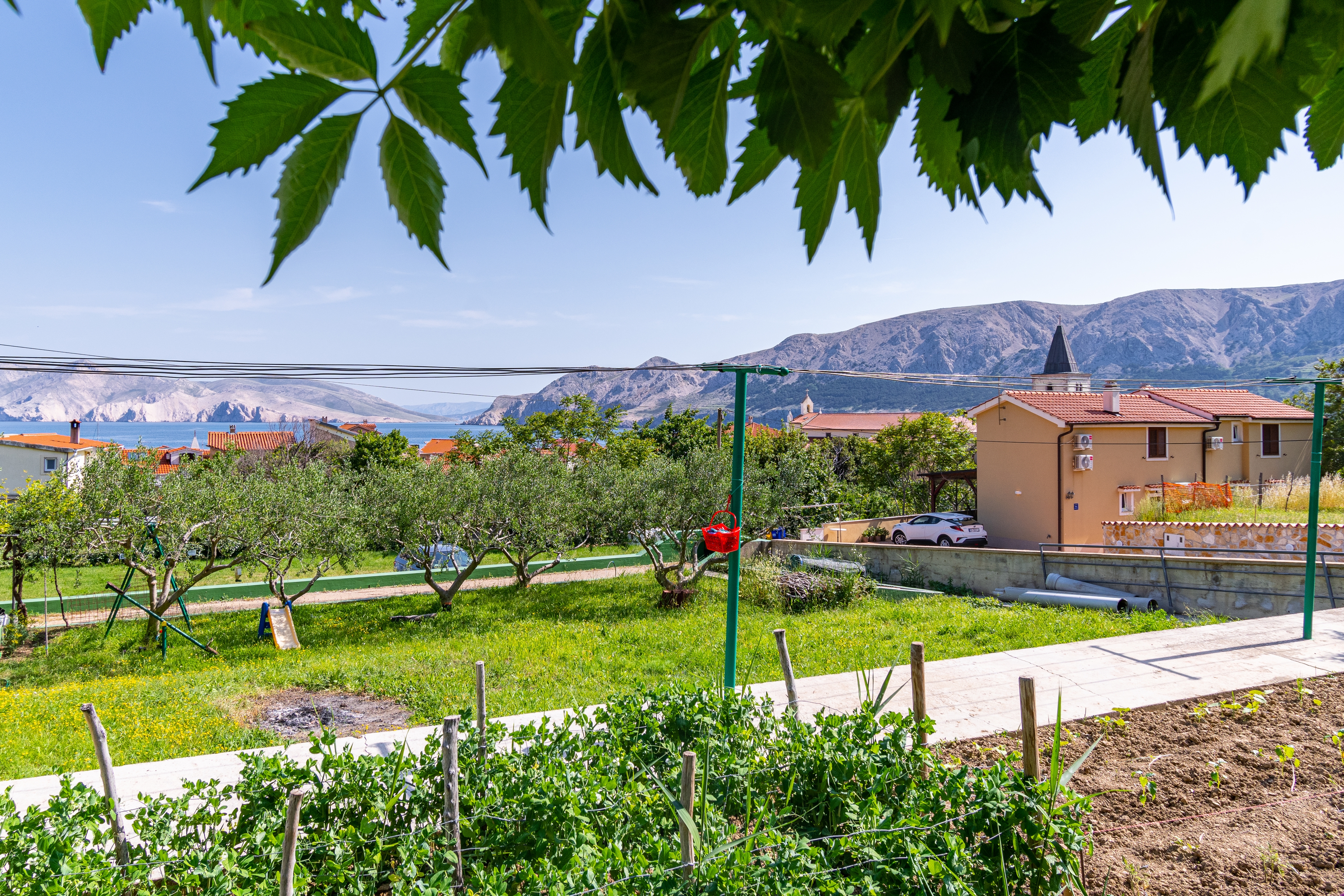 One bedroom apartment with terrace and sea view Baška, Krk  A-a