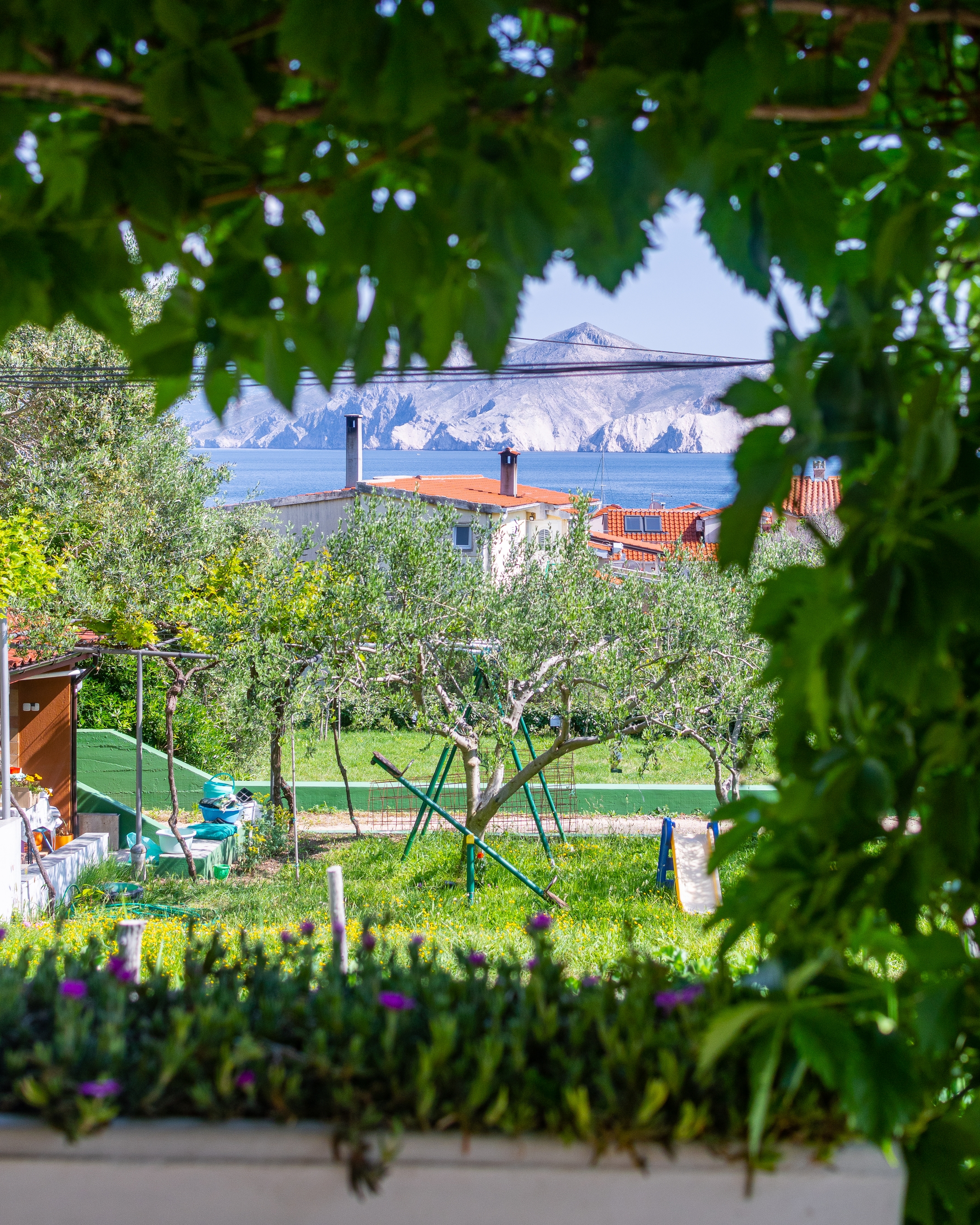 One bedroom apartment with terrace and sea view Baška, Krk  A-a