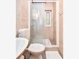 Supetarska Draga - Donja, Bathroom 1 in the apartment, (pet friendly) and WiFi.