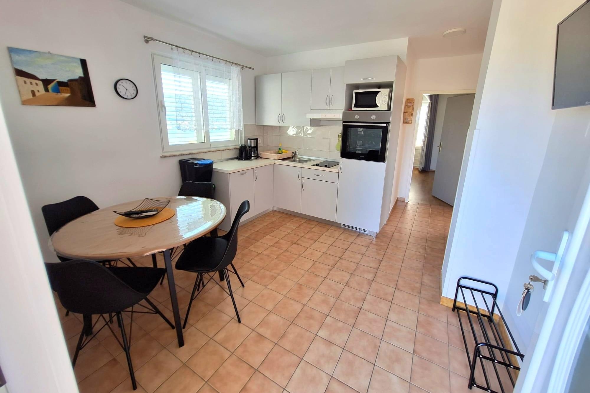 Two bedroom apartment with terrace and sea view Supetarska Draga - Donja (Rab) (A-2013-a) Two bedroom apartment with terrace and sea view Supetarska Draga - Donja (Rab) (A-2013-a)