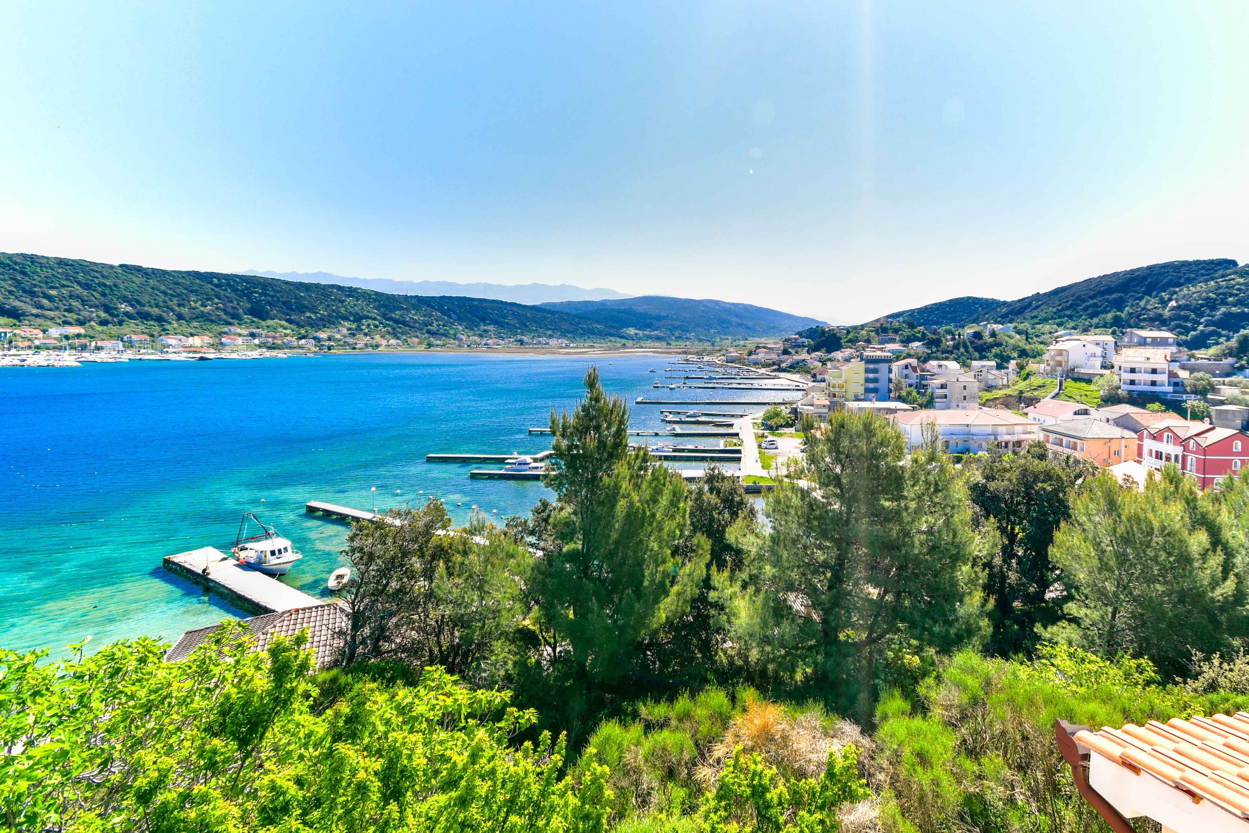 Two bedroom apartment with terrace and sea view Supetarska Draga - Donja, Rab  A-a
