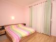 Supetarska Draga - Donja, Dormitorio 2 in the apartment, (pet friendly) y WiFi.