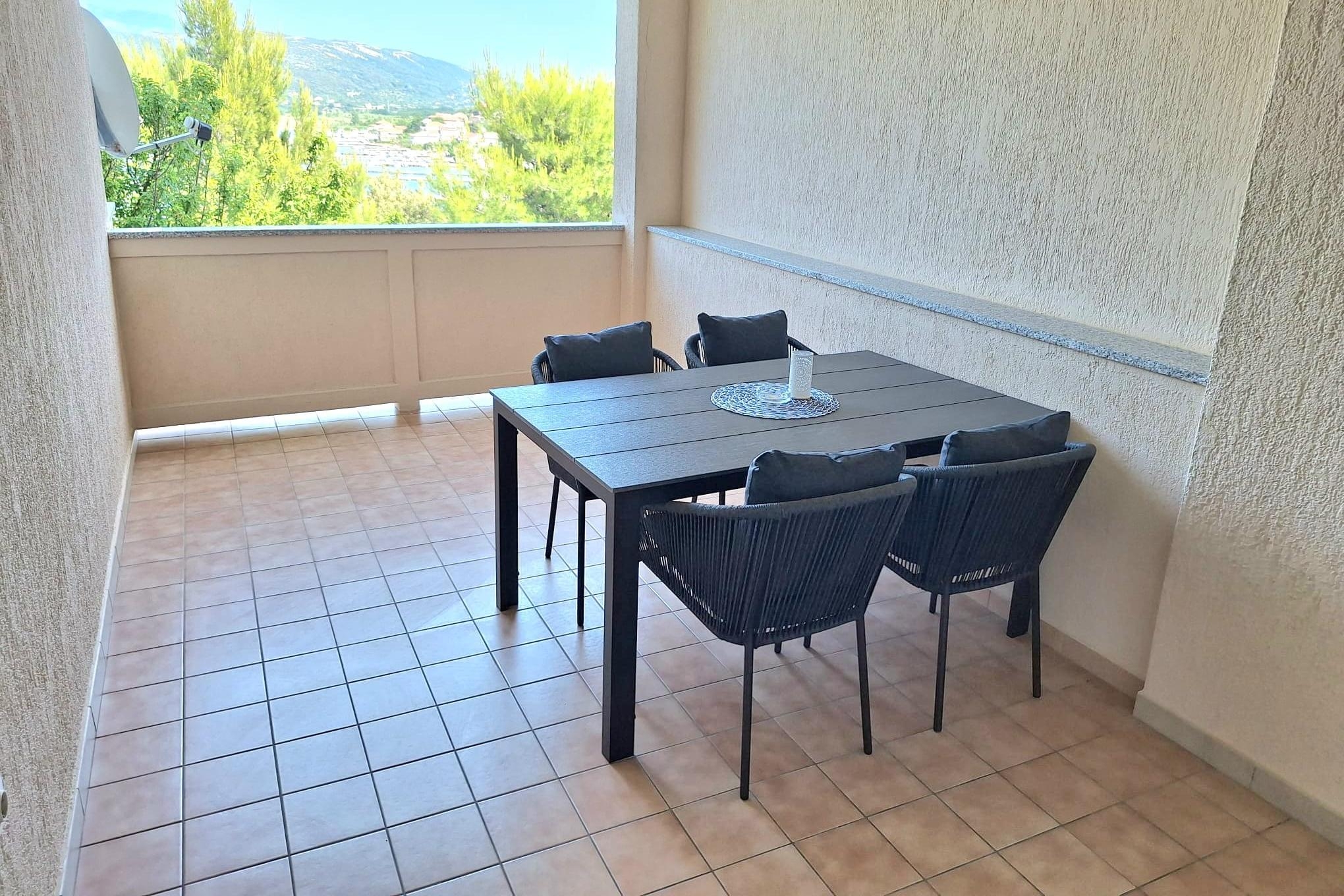 Two bedroom apartment with terrace and sea view Supetarska Draga - Donja, Rab (A-2013-c) Two bedroom apartment with terrace and sea view Supetarska Draga - Donja, Rab (A-2013-c)