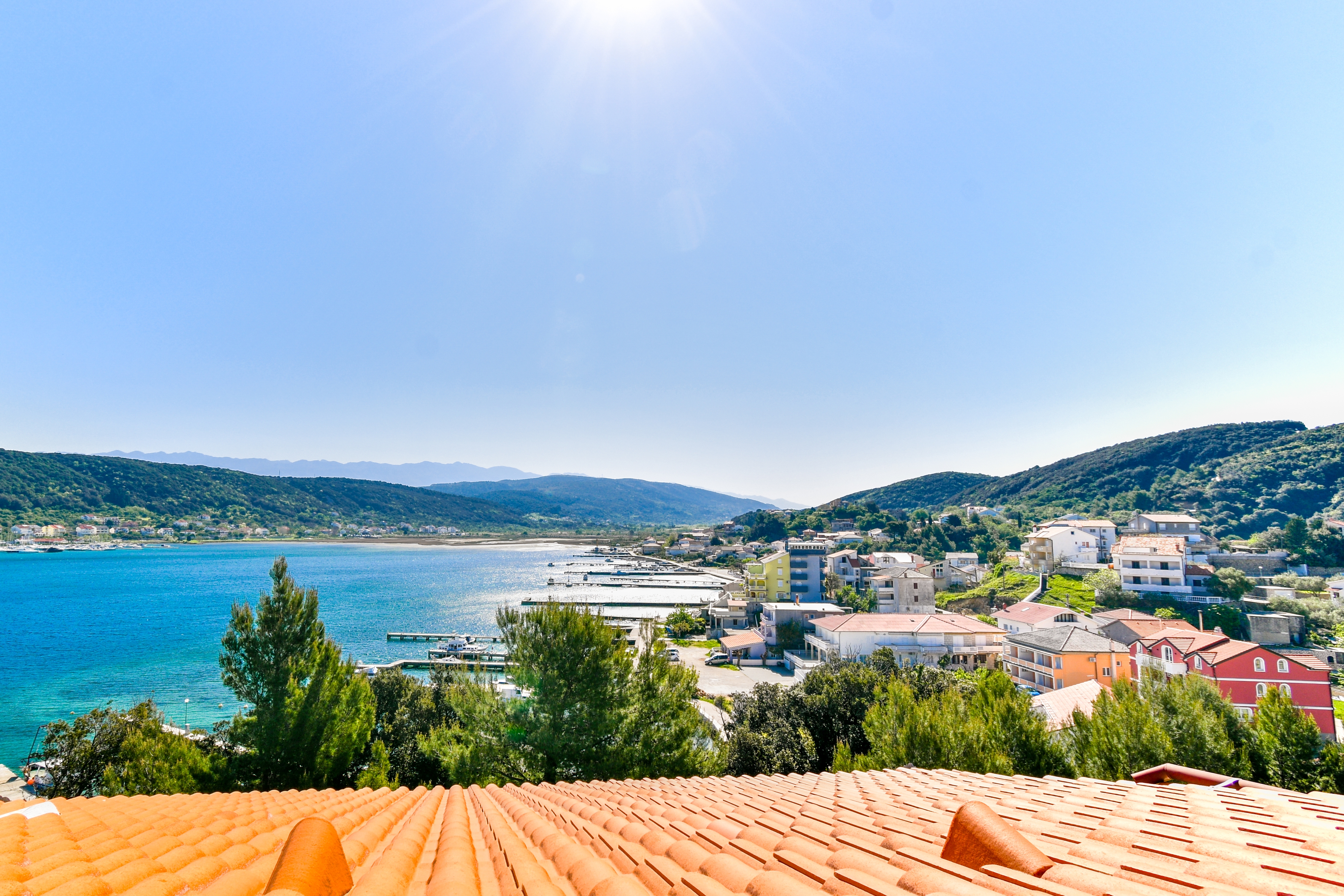 One bedroom apartment with balcony and sea view Supetarska Draga - Donja, Rab  A-f