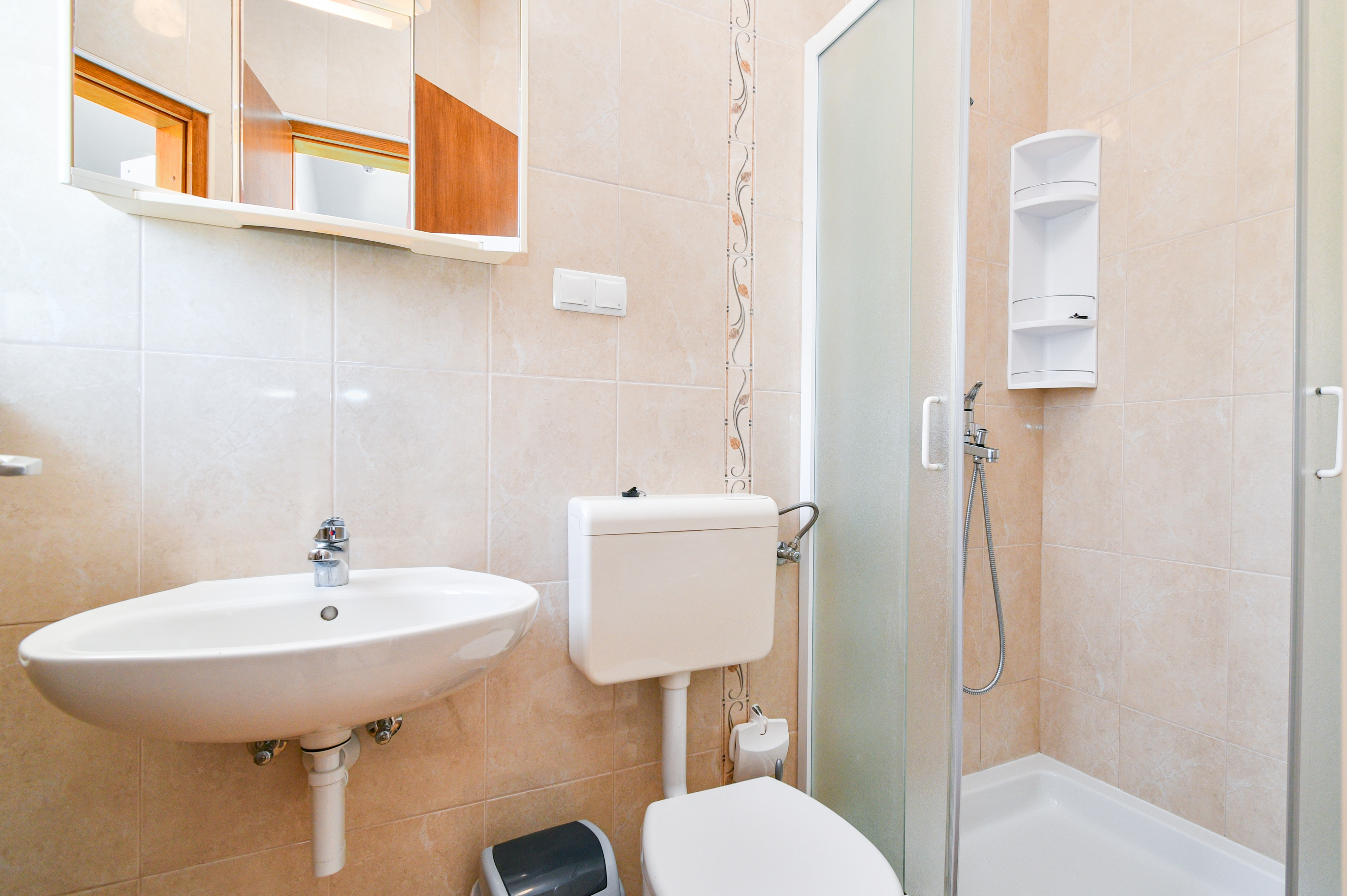 One bedroom apartment with balcony and sea view Supetarska Draga - Donja, Rab  A-f