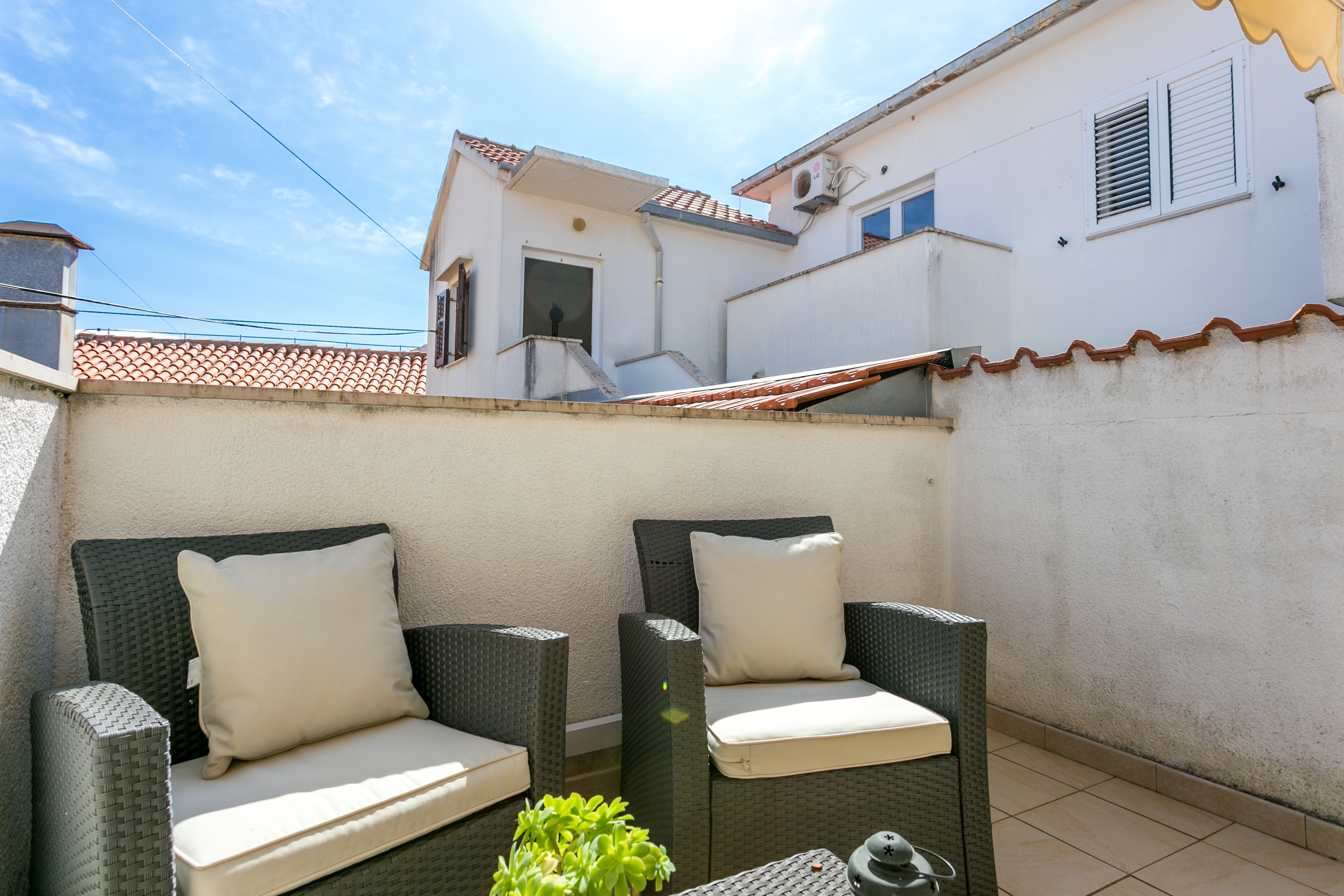 Two bedroom apartment with terrace Supetar, Brač  A-a
