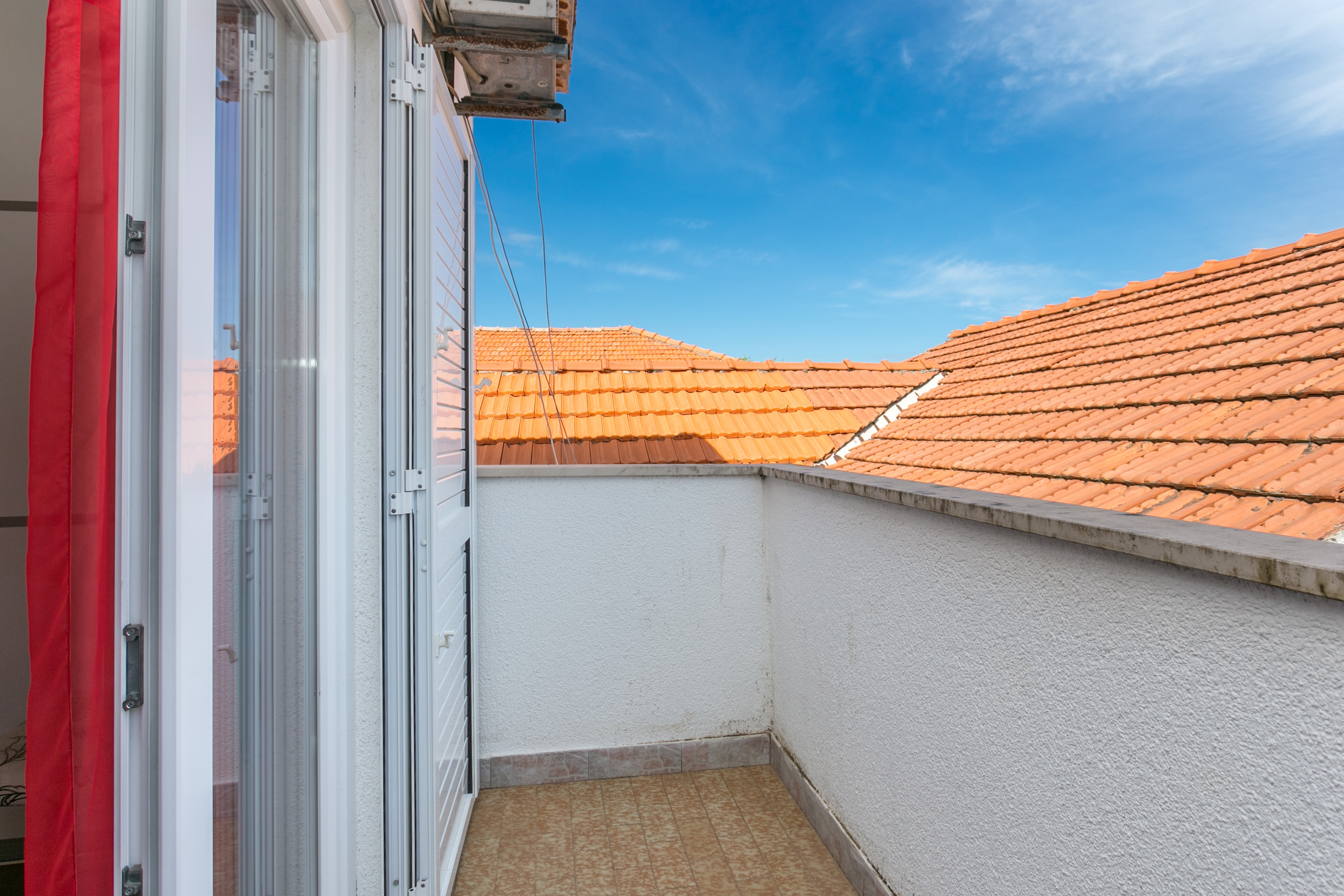 Three bedroom apartment with terrace and sea view Supetar, Brač  A-c