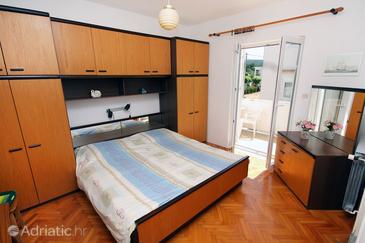 Bedroom Barbat, Bedroom in the room, dopusteni kucni ljubimci i WIFI.