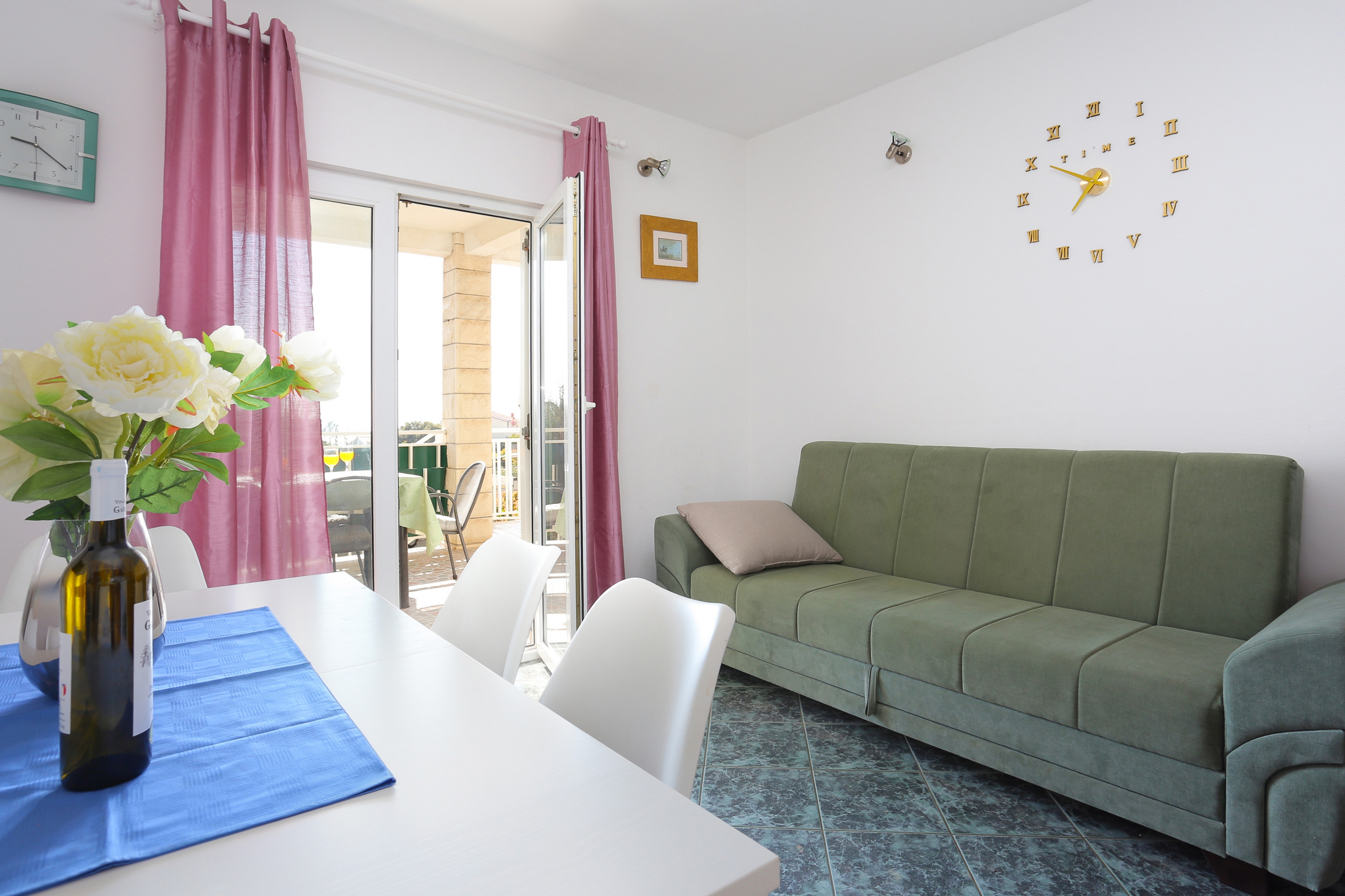 Three bedroom apartment with terrace and sea view Rogoznica (A-20142-a)