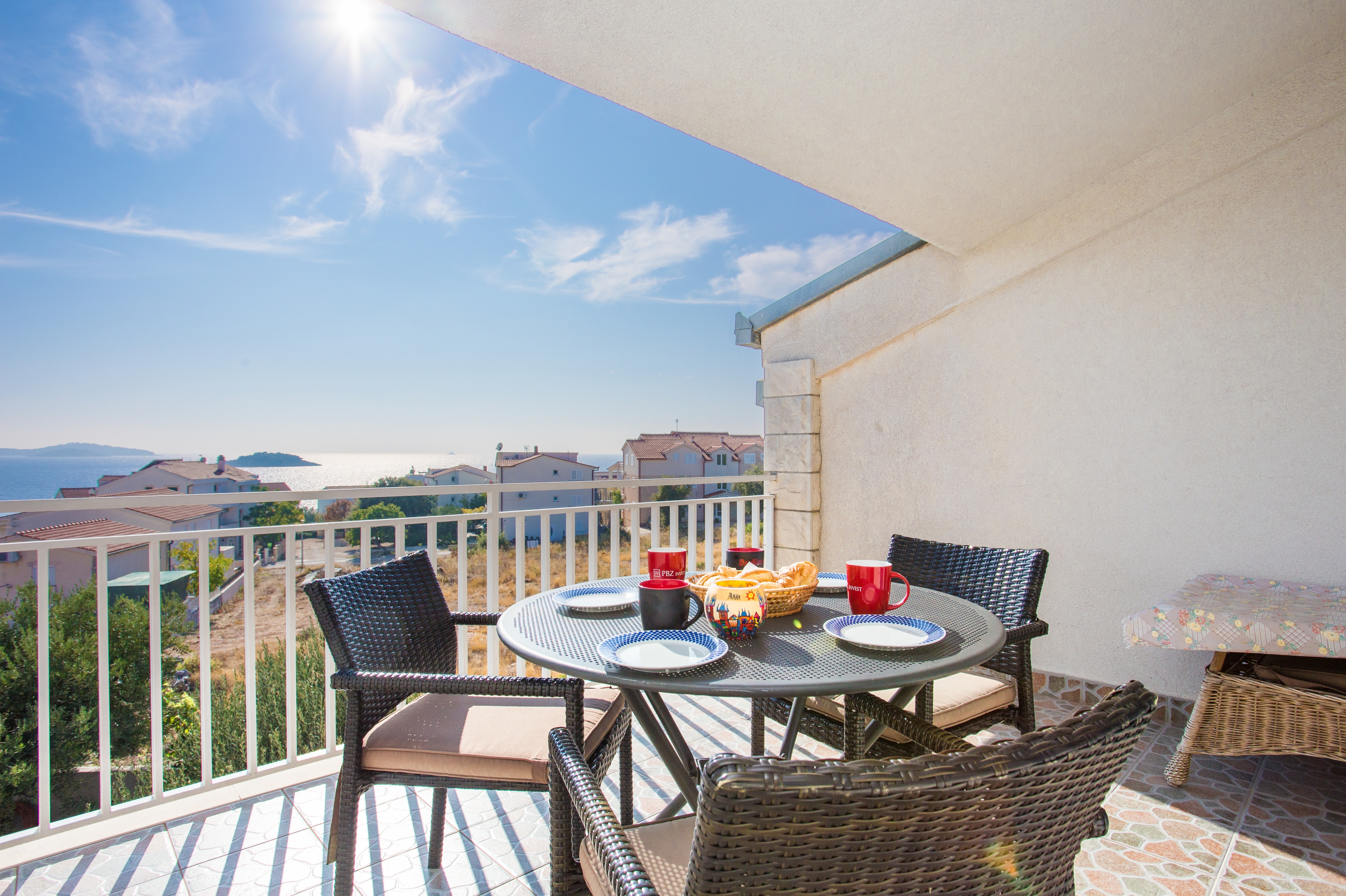One bedroom apartment with terrace and sea view Rogoznica  A-b