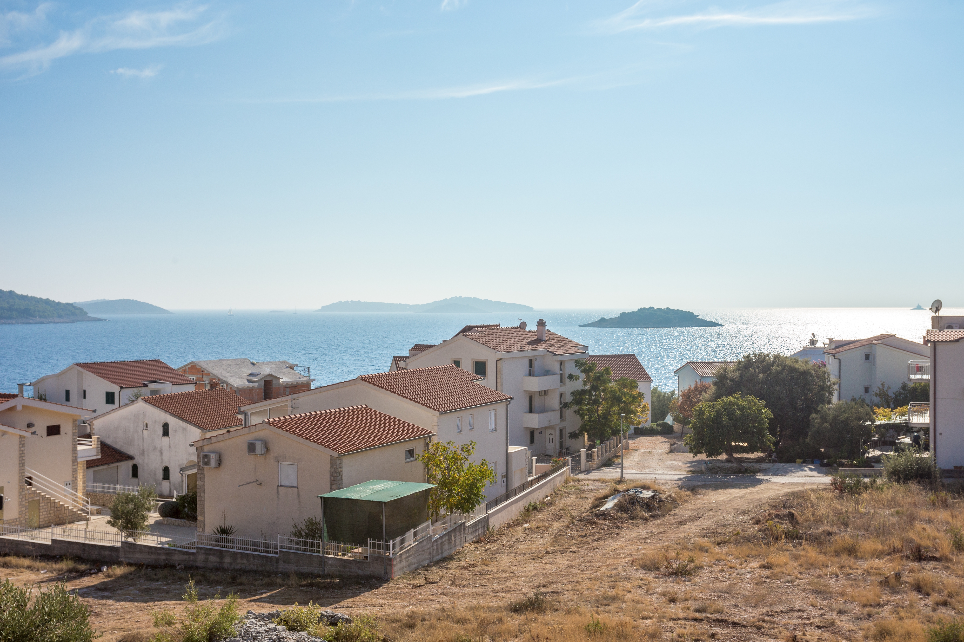 One bedroom apartment with terrace and sea view Rogoznica  A-c